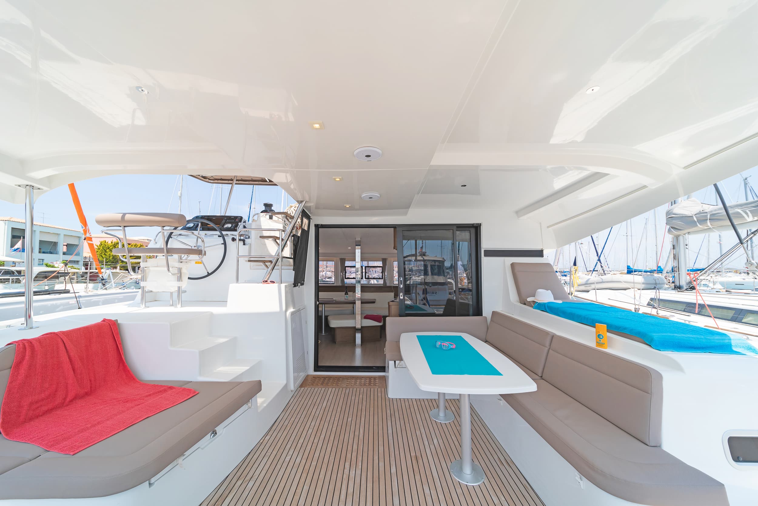 Lagoon 42 - photo 11