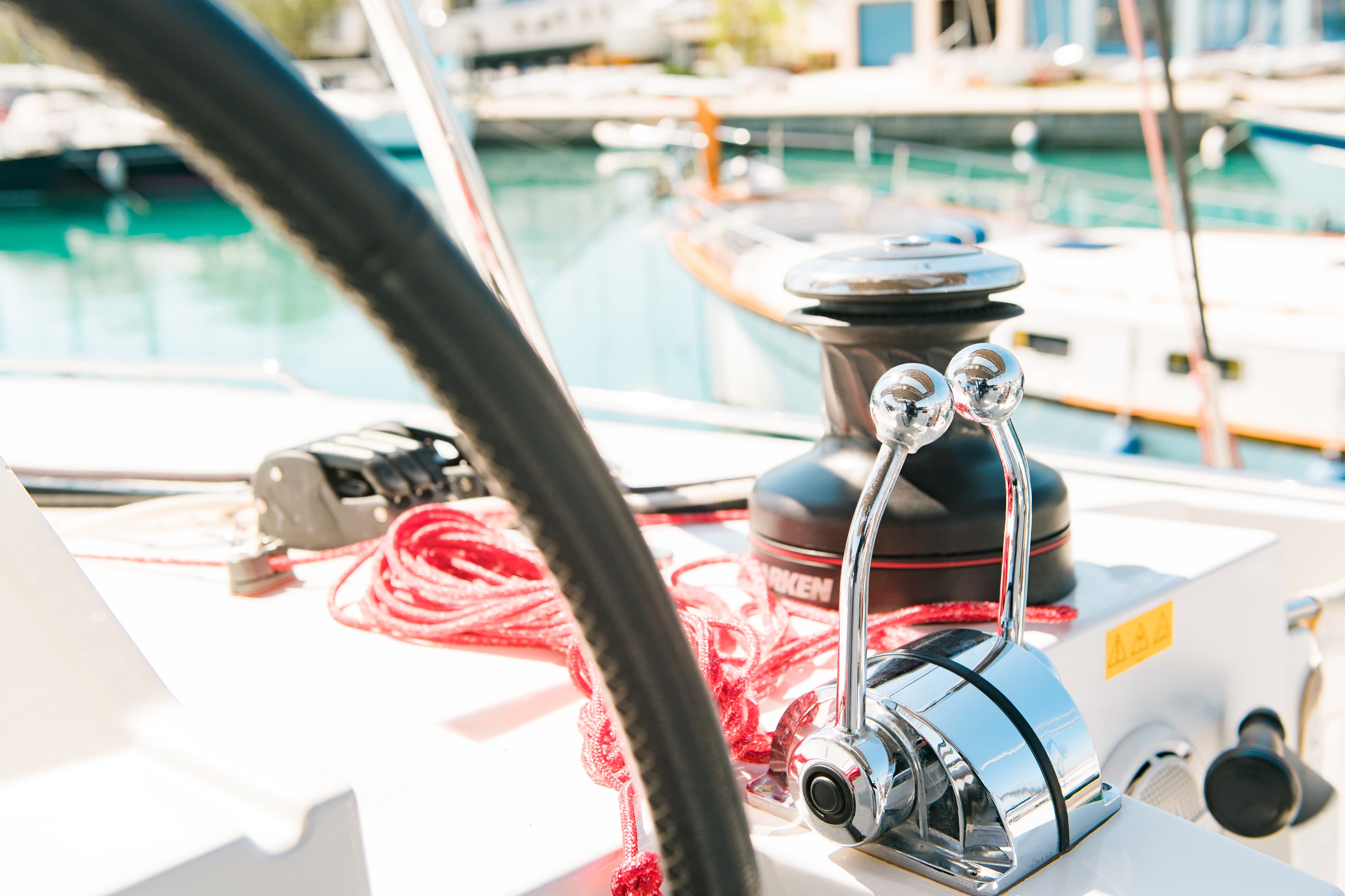 Lagoon 450 Fly - photo 9