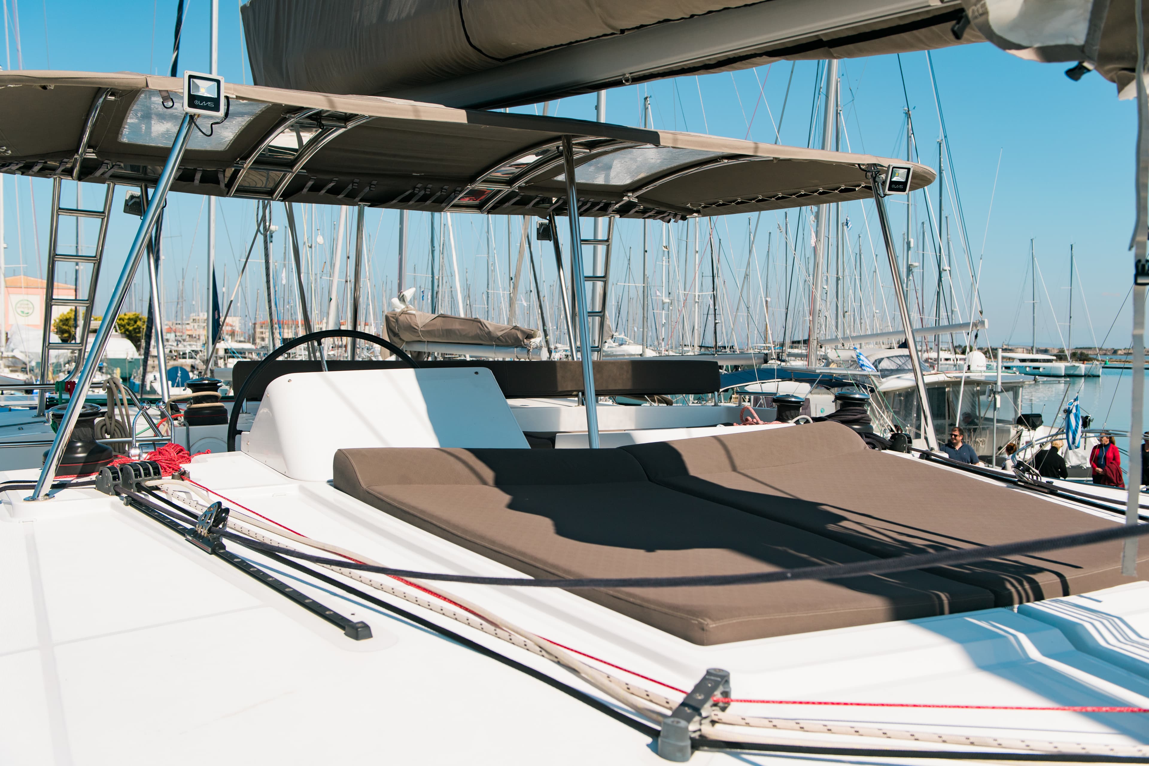 Lagoon 450 Fly - photo 11