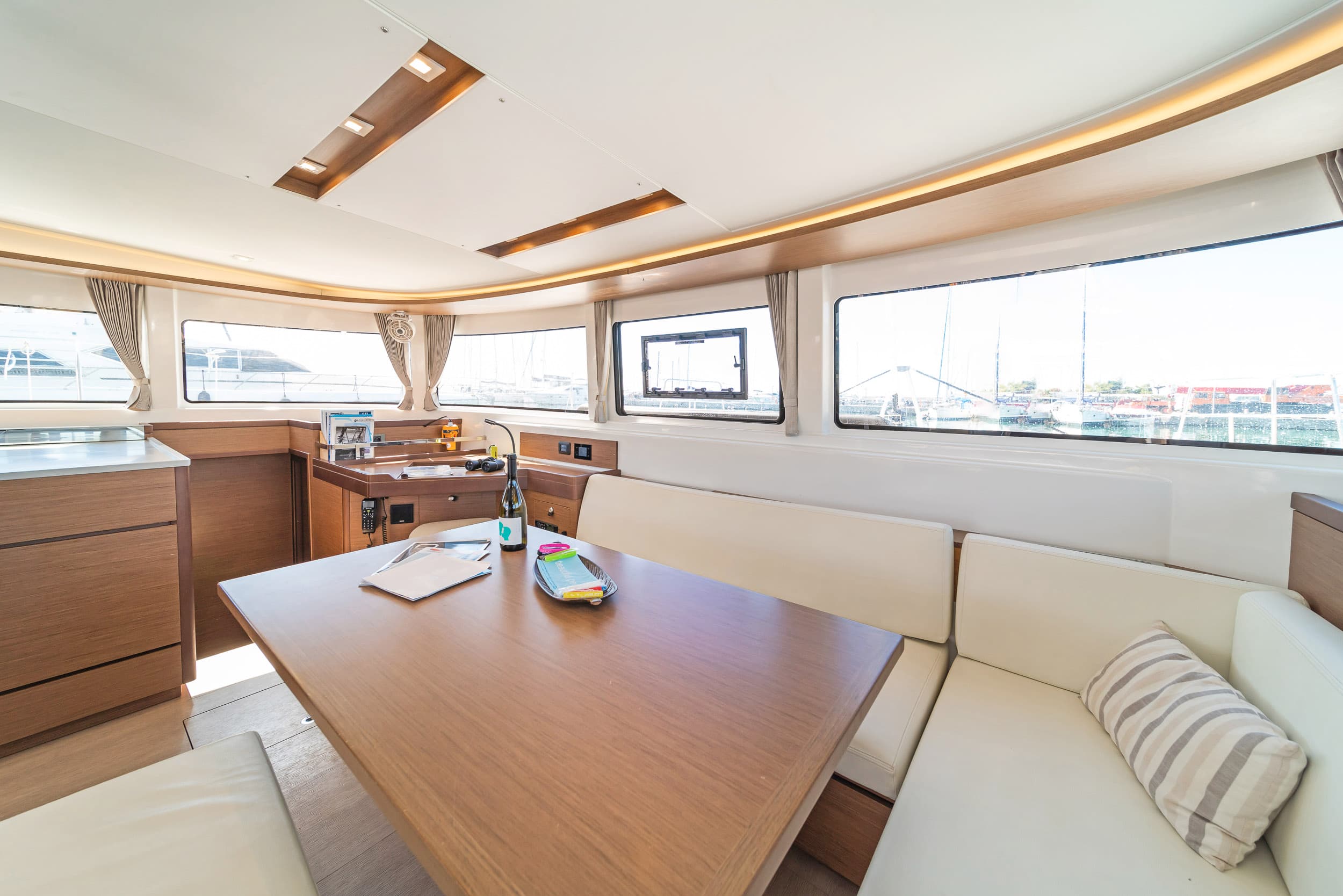 Lagoon 46  - photo 13