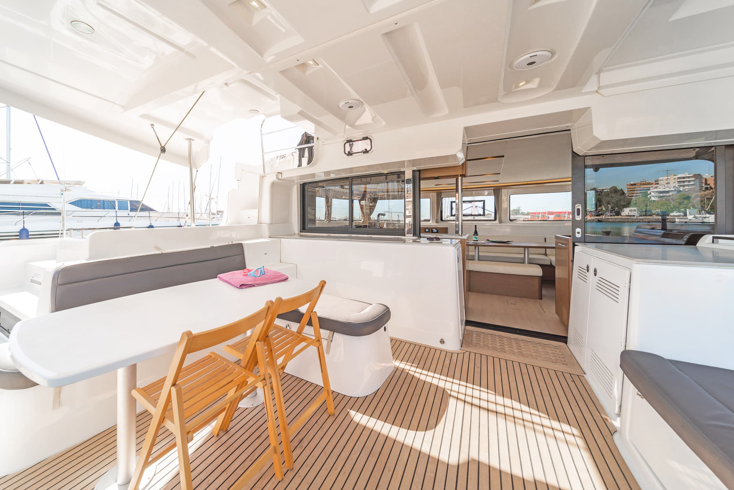 Lagoon 46  - photo 18