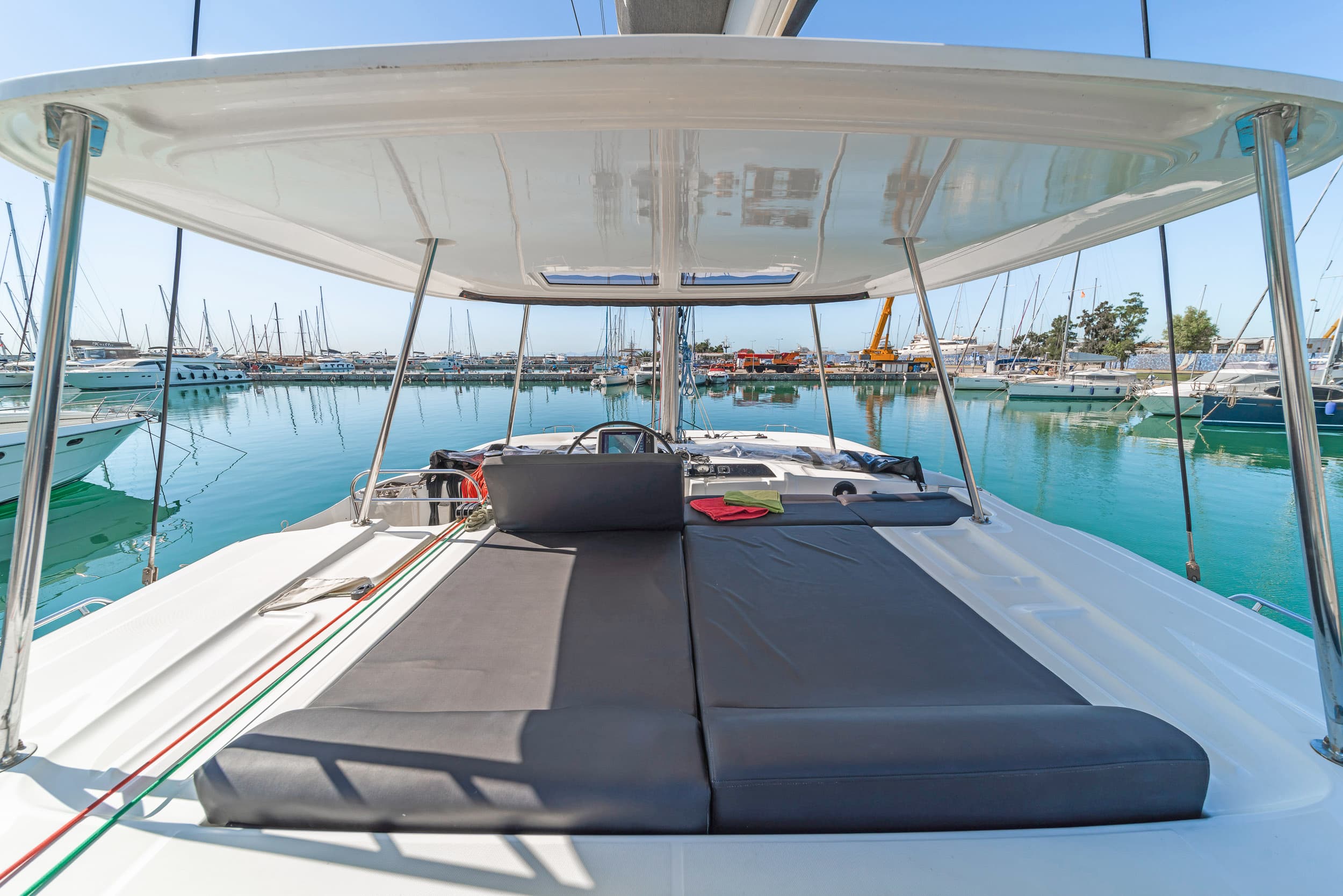 Lagoon 46  - photo 24