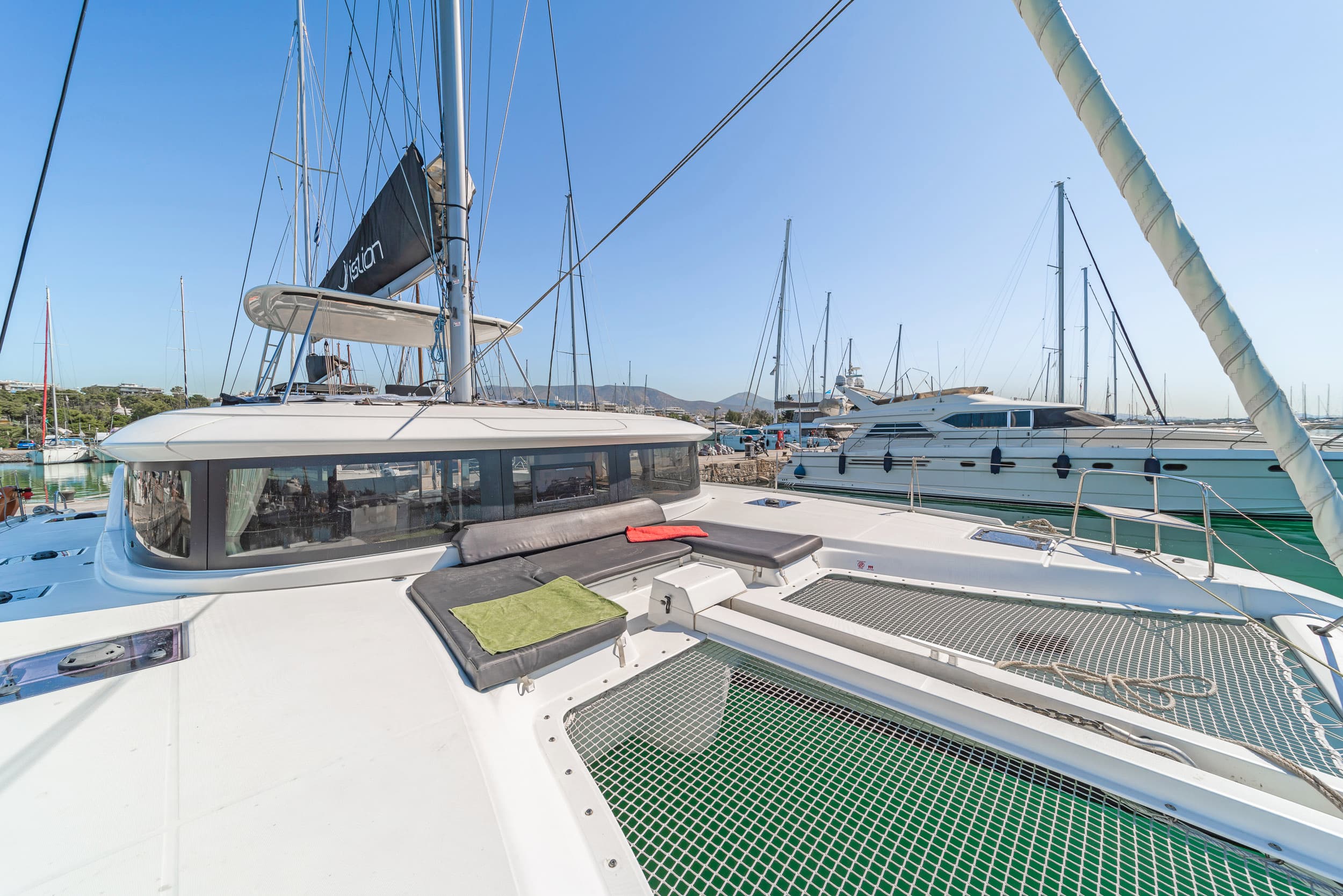 Lagoon 46  - photo 8