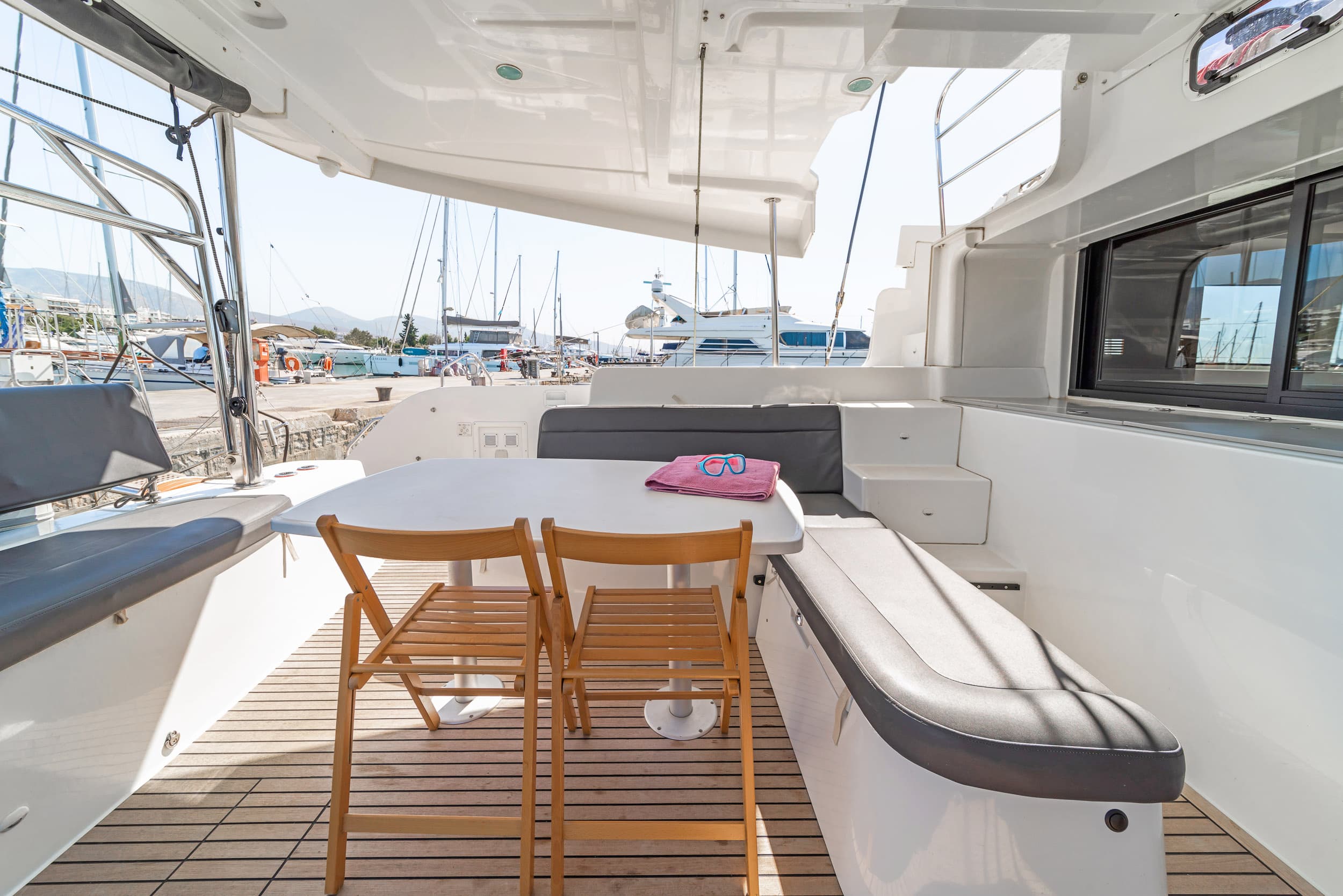 Lagoon 46  - photo 16