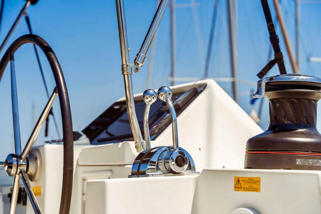 Lagoon 450 Fly - photo 8