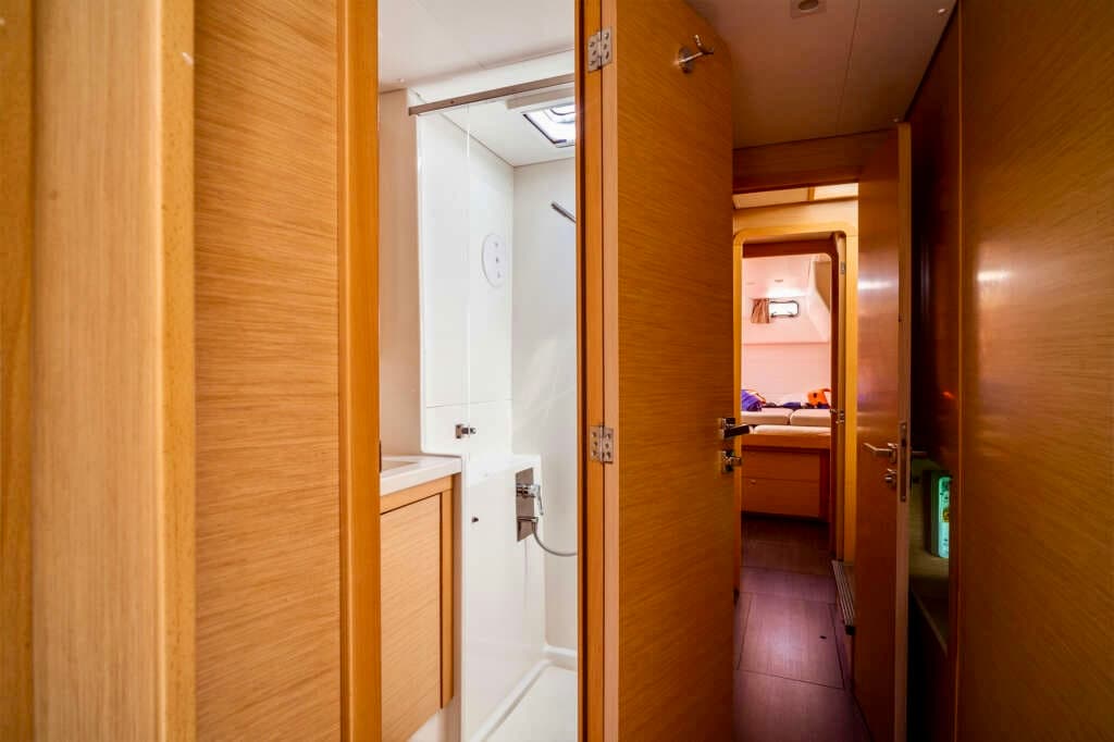 Lagoon 450 Fly - photo 25