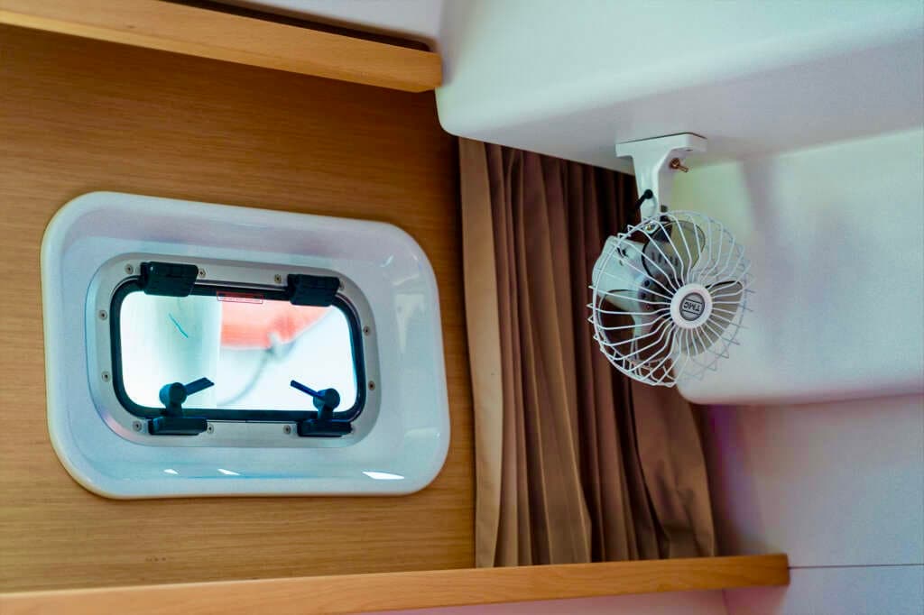 Lagoon 450 Fly - photo 40