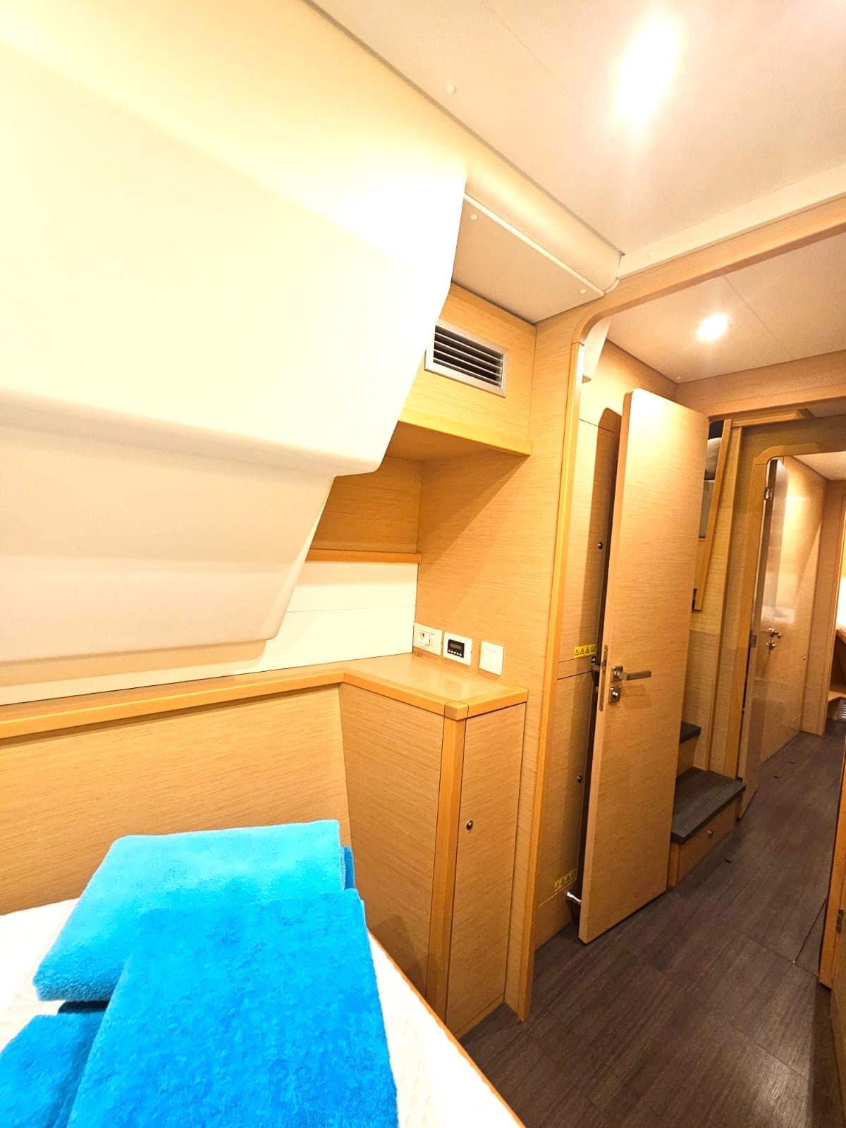 Lagoon 450 Fly - photo 15