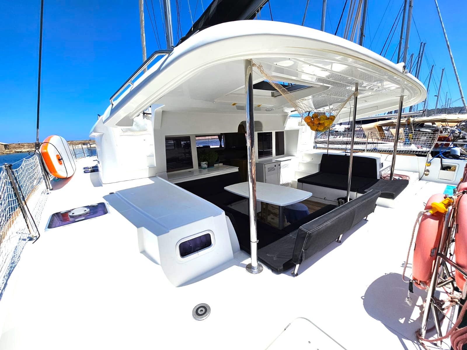 Lagoon 450 Fly - photo 22