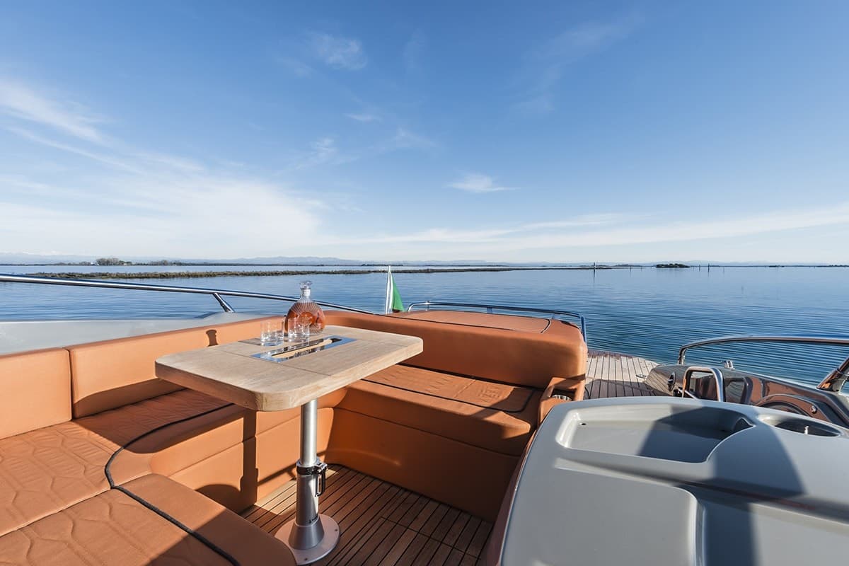 Cranchi E30 Endurance - photo 7