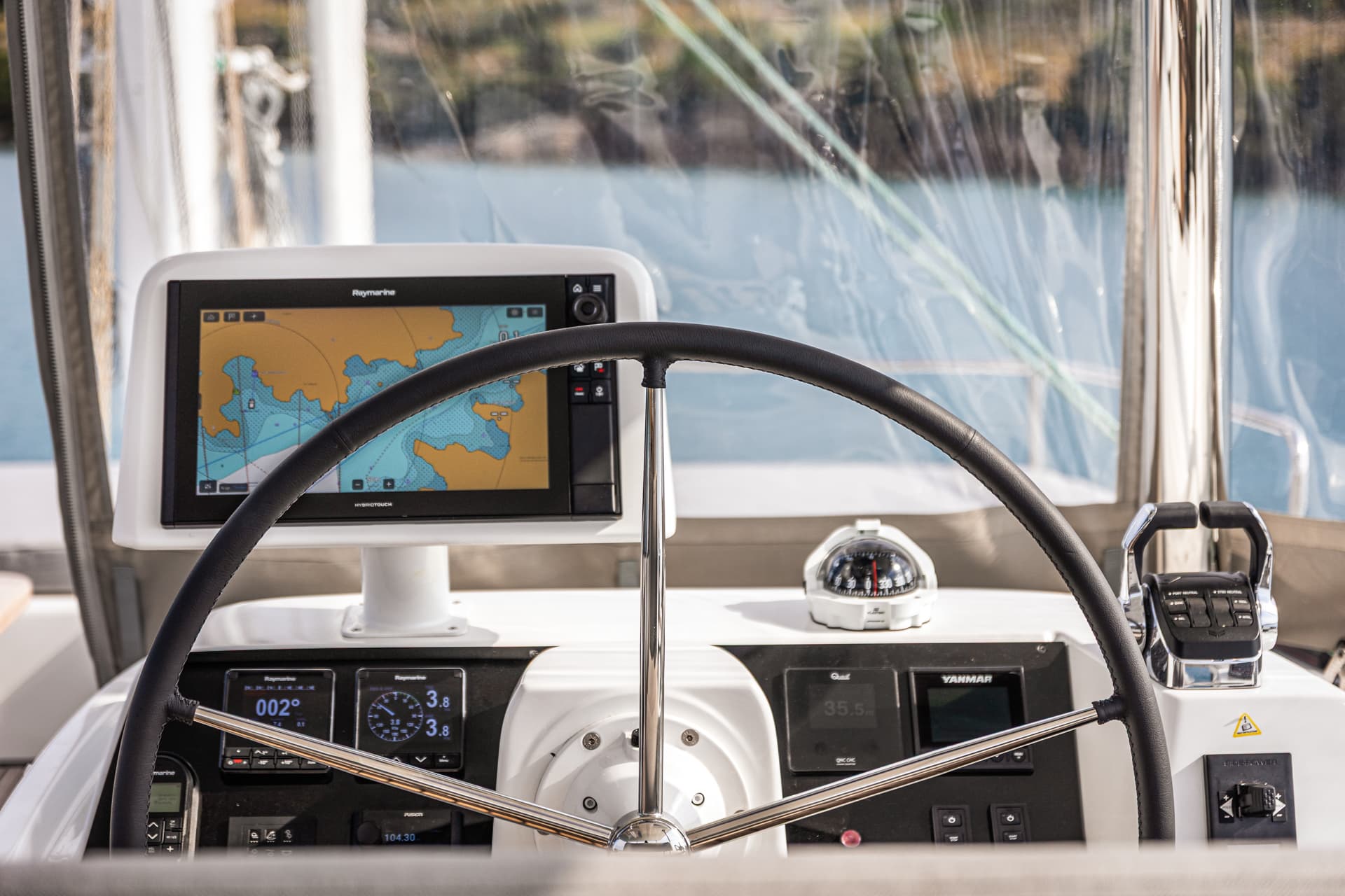 Lagoon 60 - photo 20