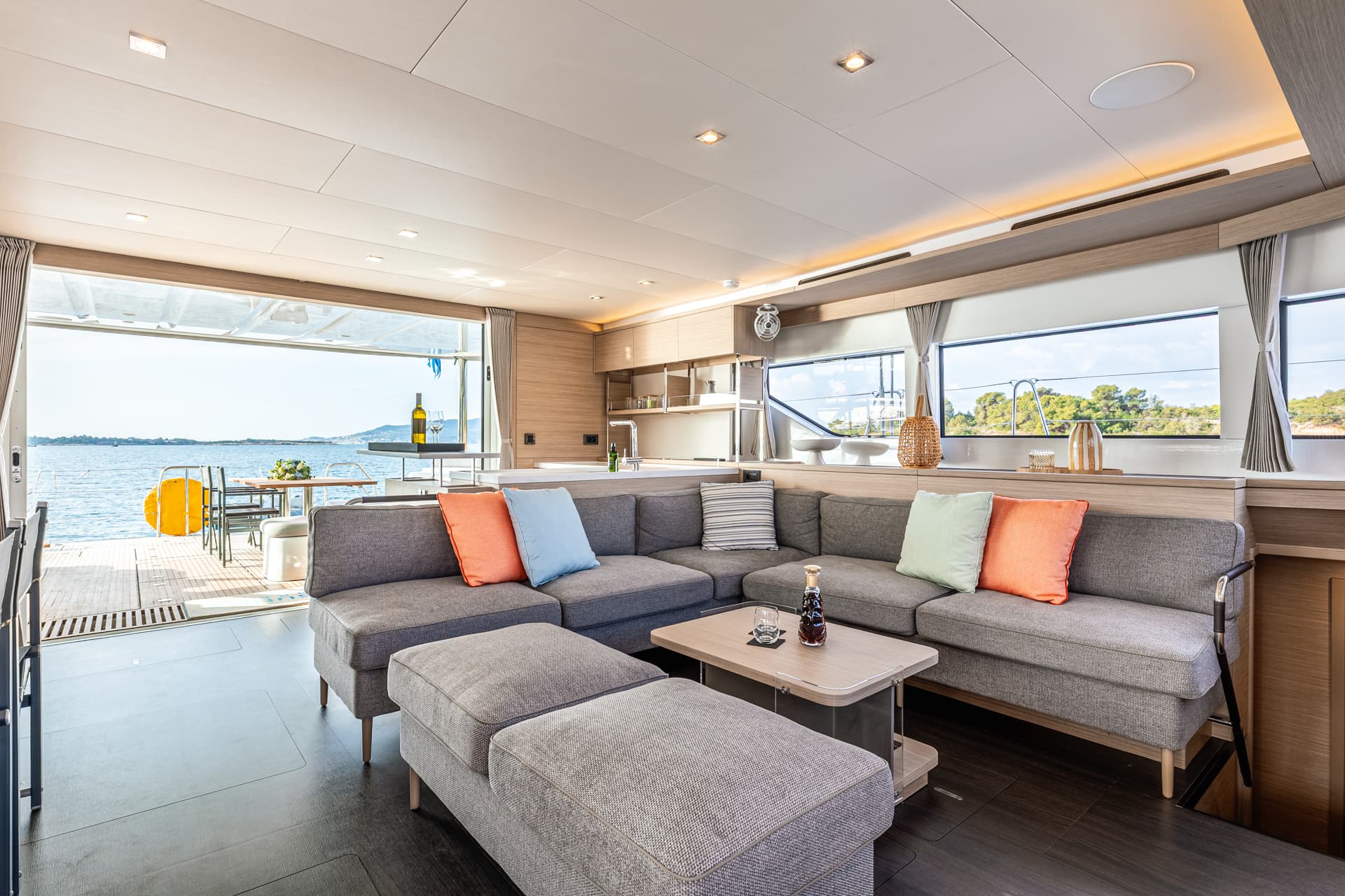 Lagoon 60 - photo 28