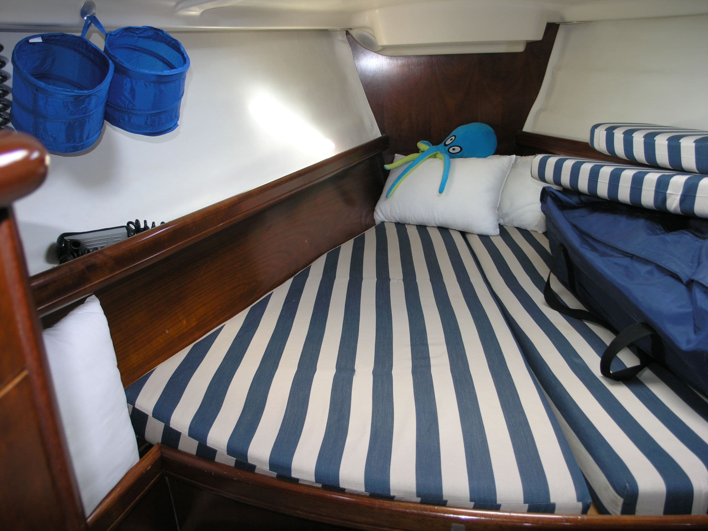 Oceanis 381 - photo 8