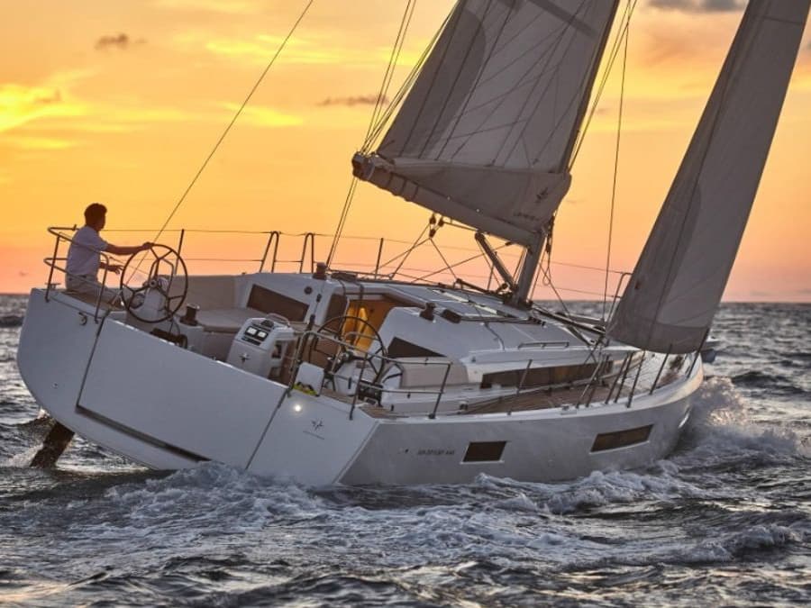 Sun Odyssey 440 - photo