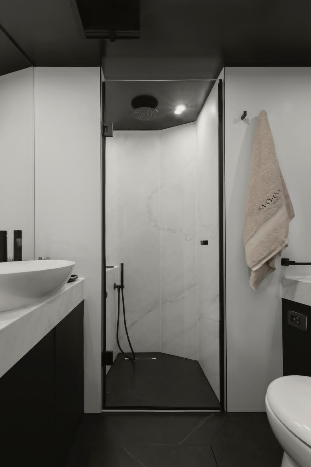 Moon Yacht 60 - photo 4