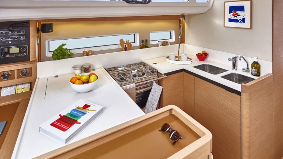 Sun Odyssey 440 - photo 8