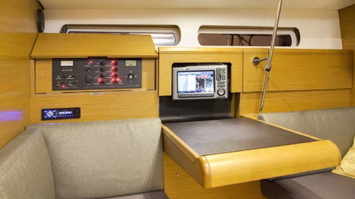 Sun Odyssey 419 - photo 7