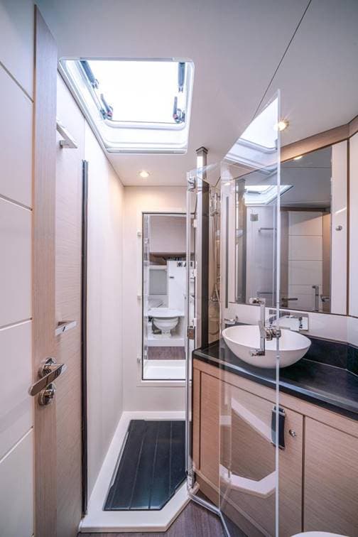 Jeanneau 65 - photo 11