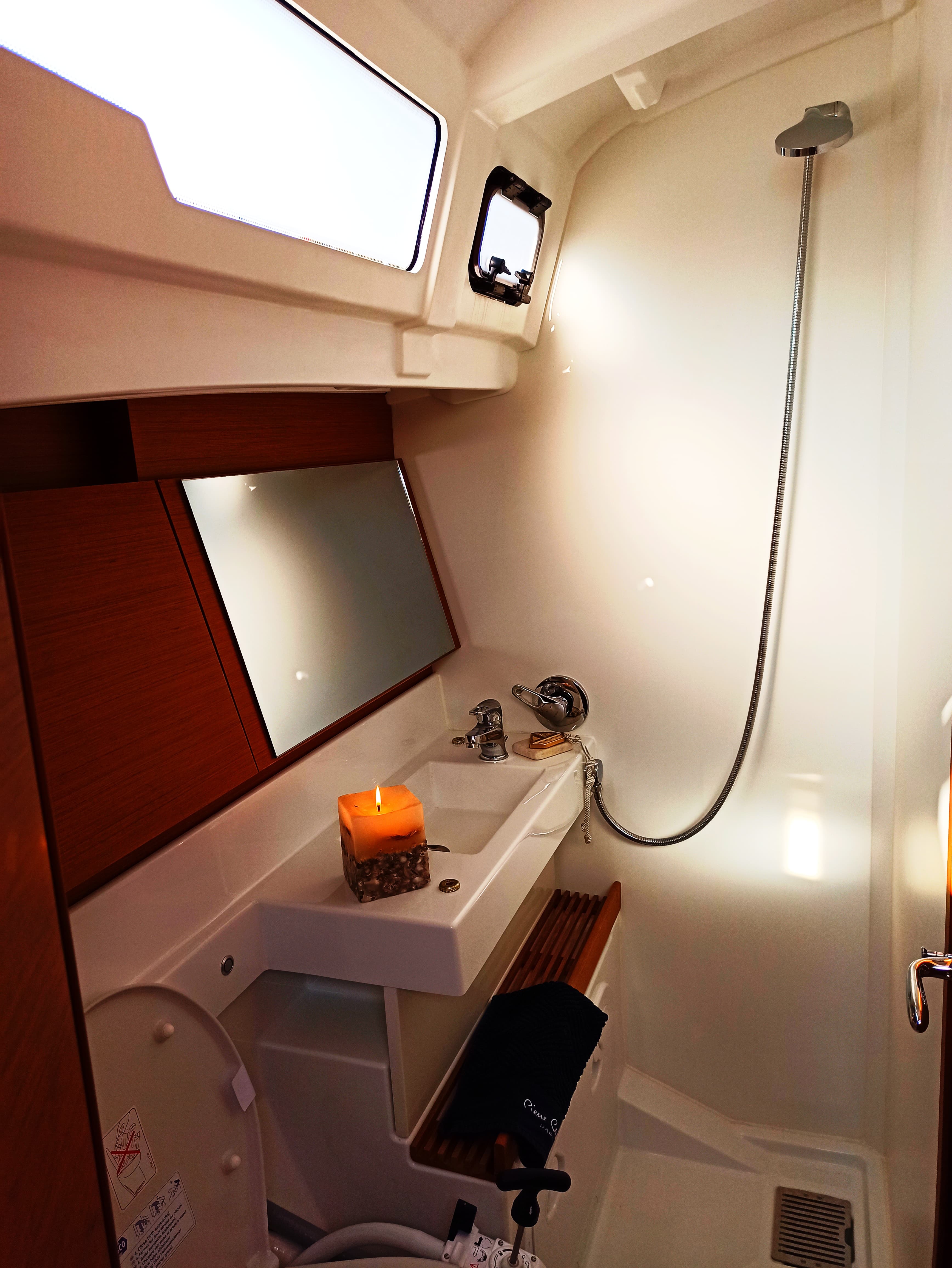 Sun Odyssey 490 - photo 11