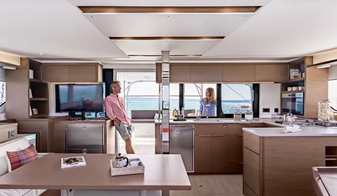 Lagoon 46  - photo 4