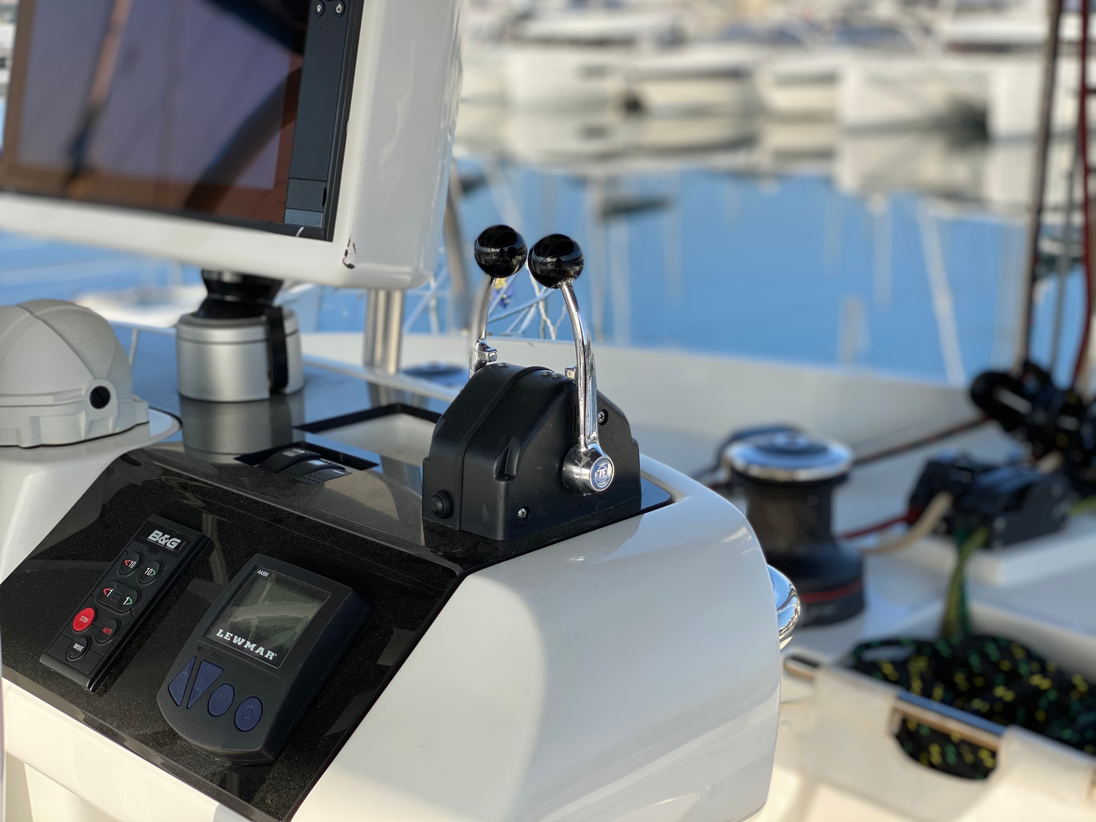 Lagoon 52F - photo 6