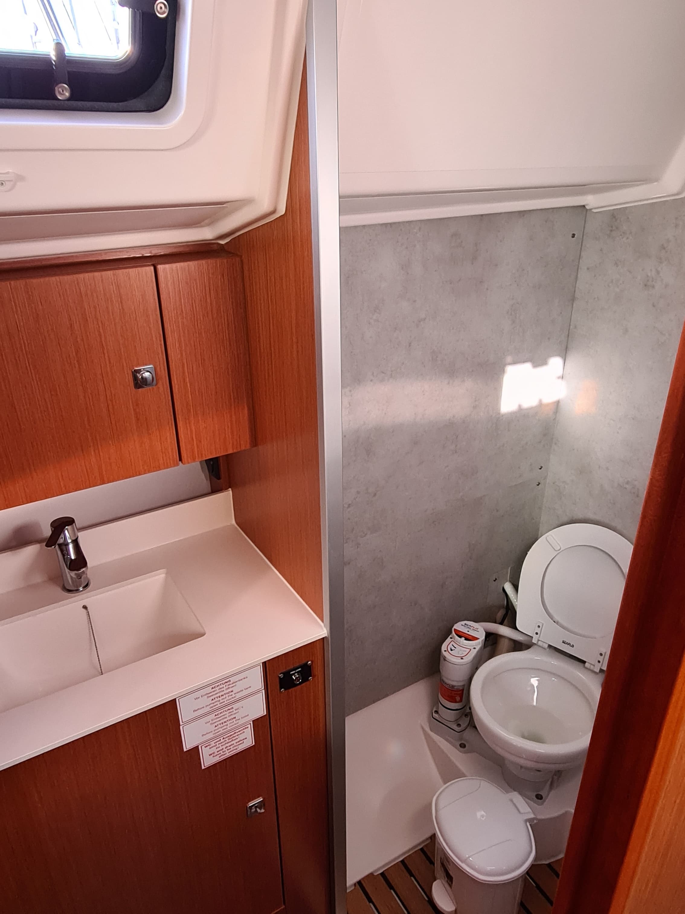 Bavaria C42 - photo 4