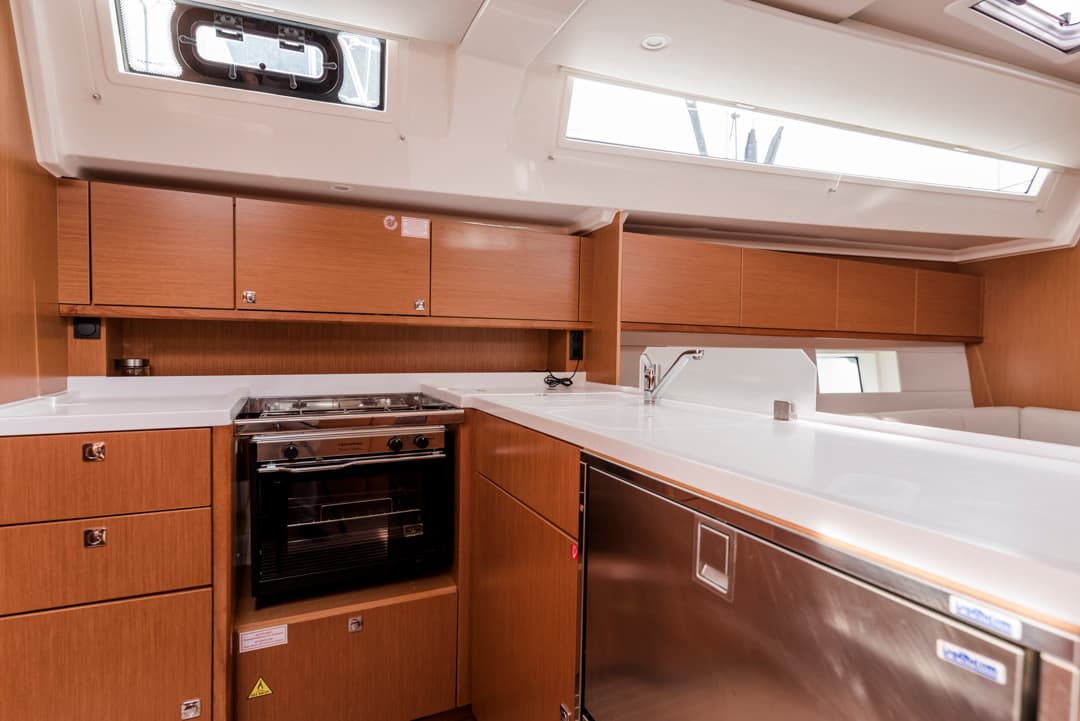 Bavaria C45 - photo 9