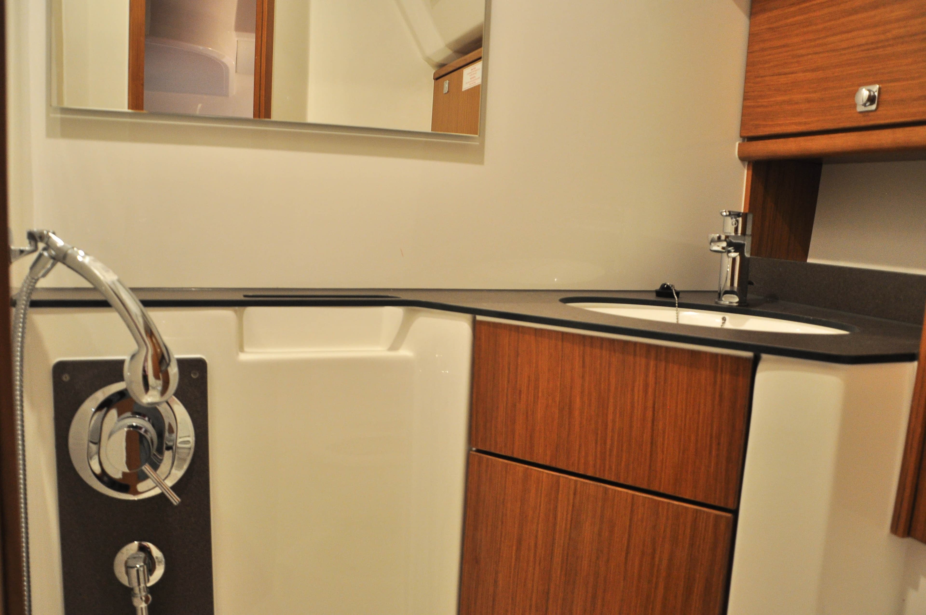 Bavaria 46 Cruiser - photo 7