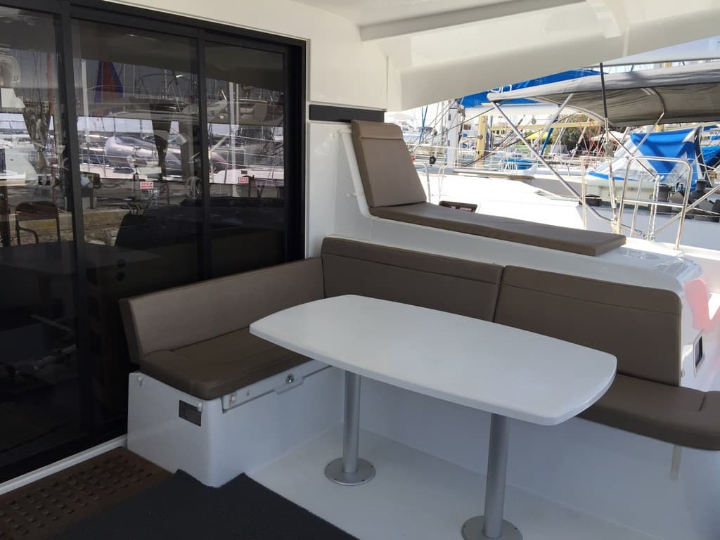 Lagoon 42 - photo 11