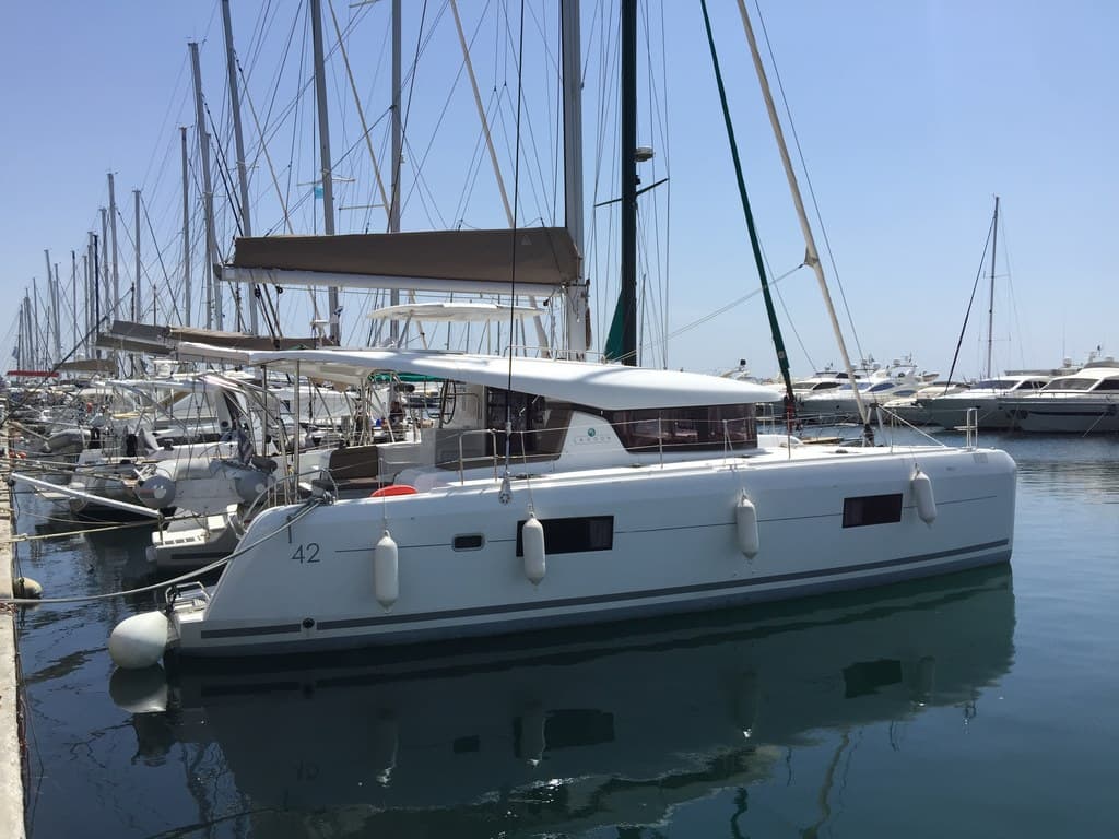 Lagoon 42 - photo 13