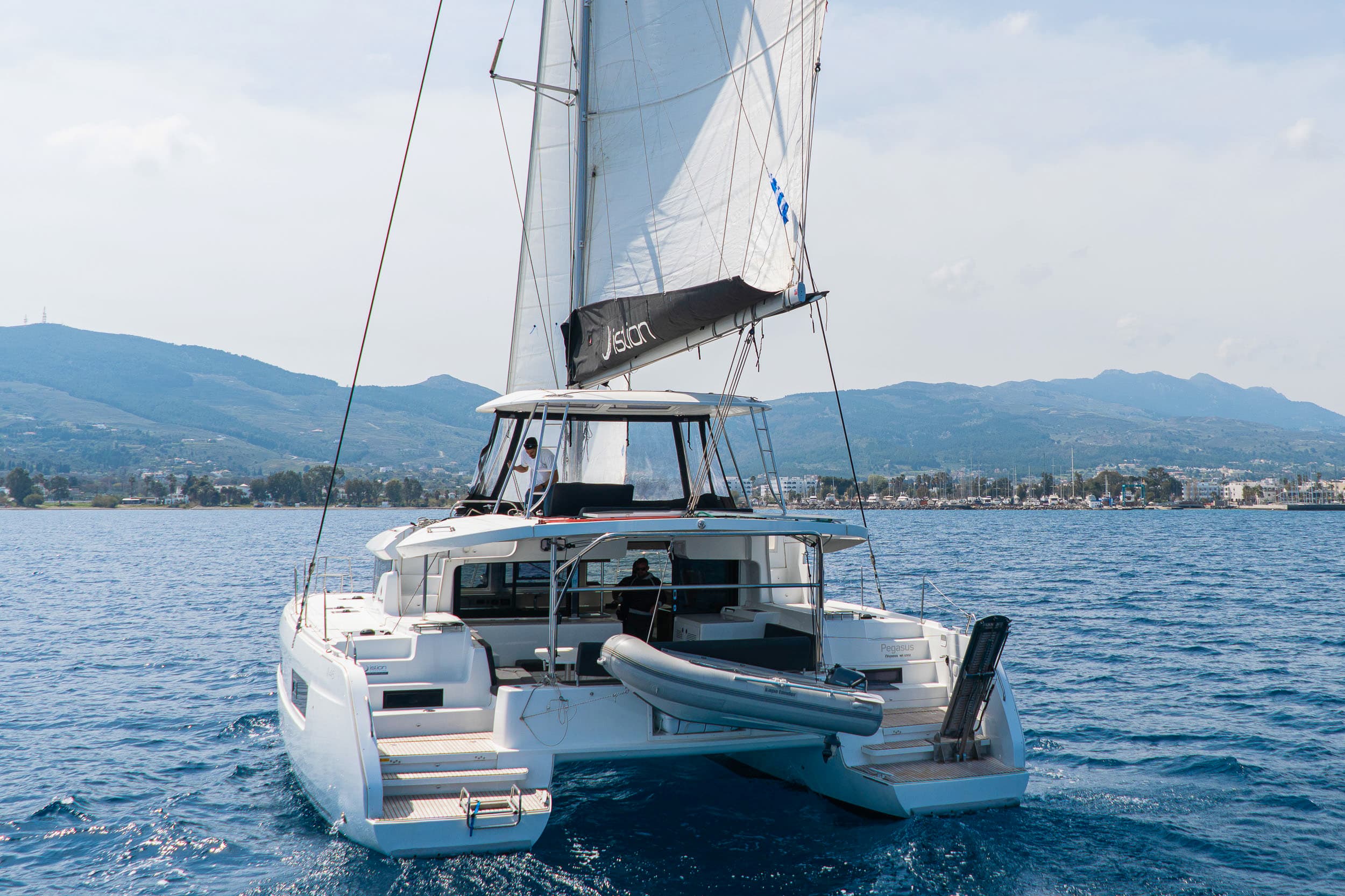 Lagoon 46  - photo 18