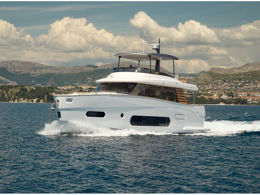 Azimut Magellano 66 - photo