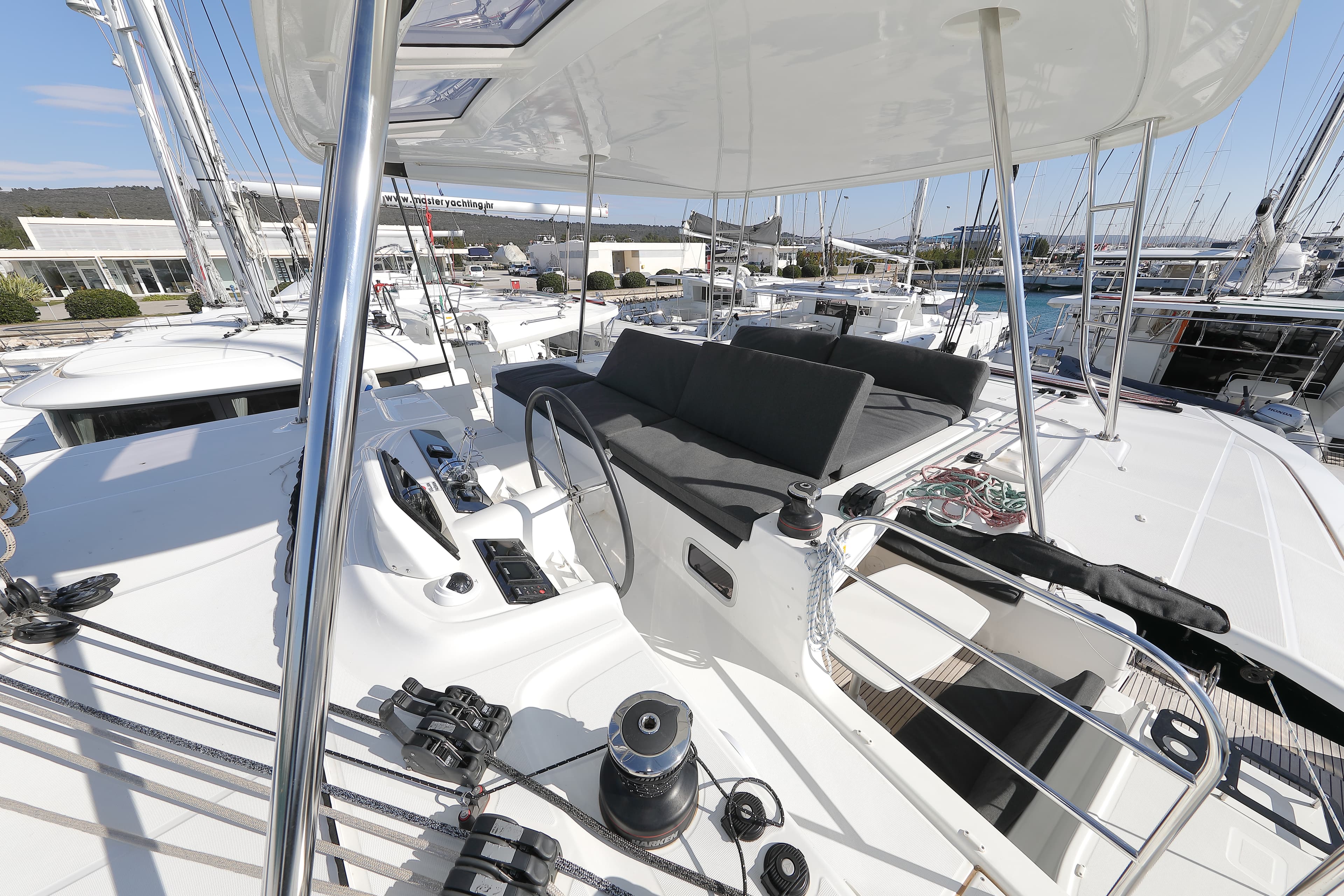 Lagoon 46  - photo 84