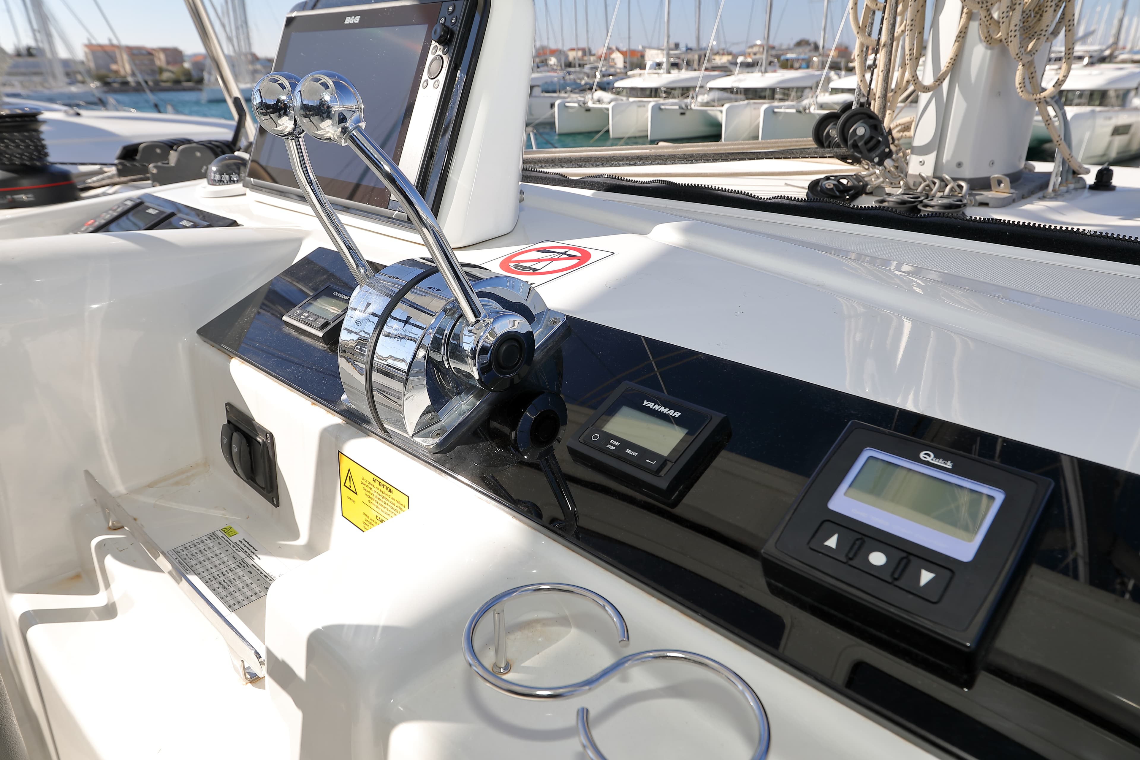 Lagoon 46  - photo 37