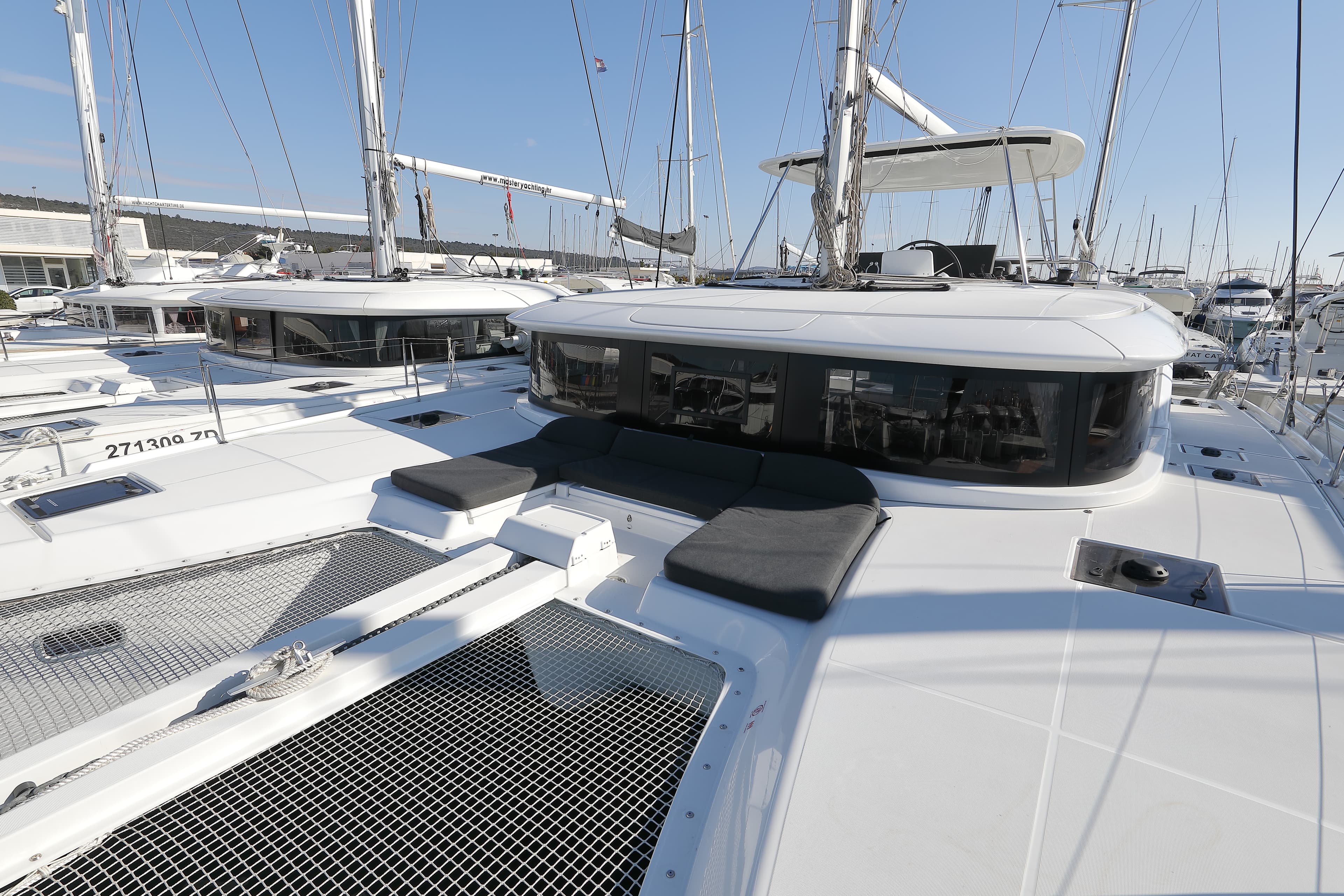 Lagoon 46  - photo 85