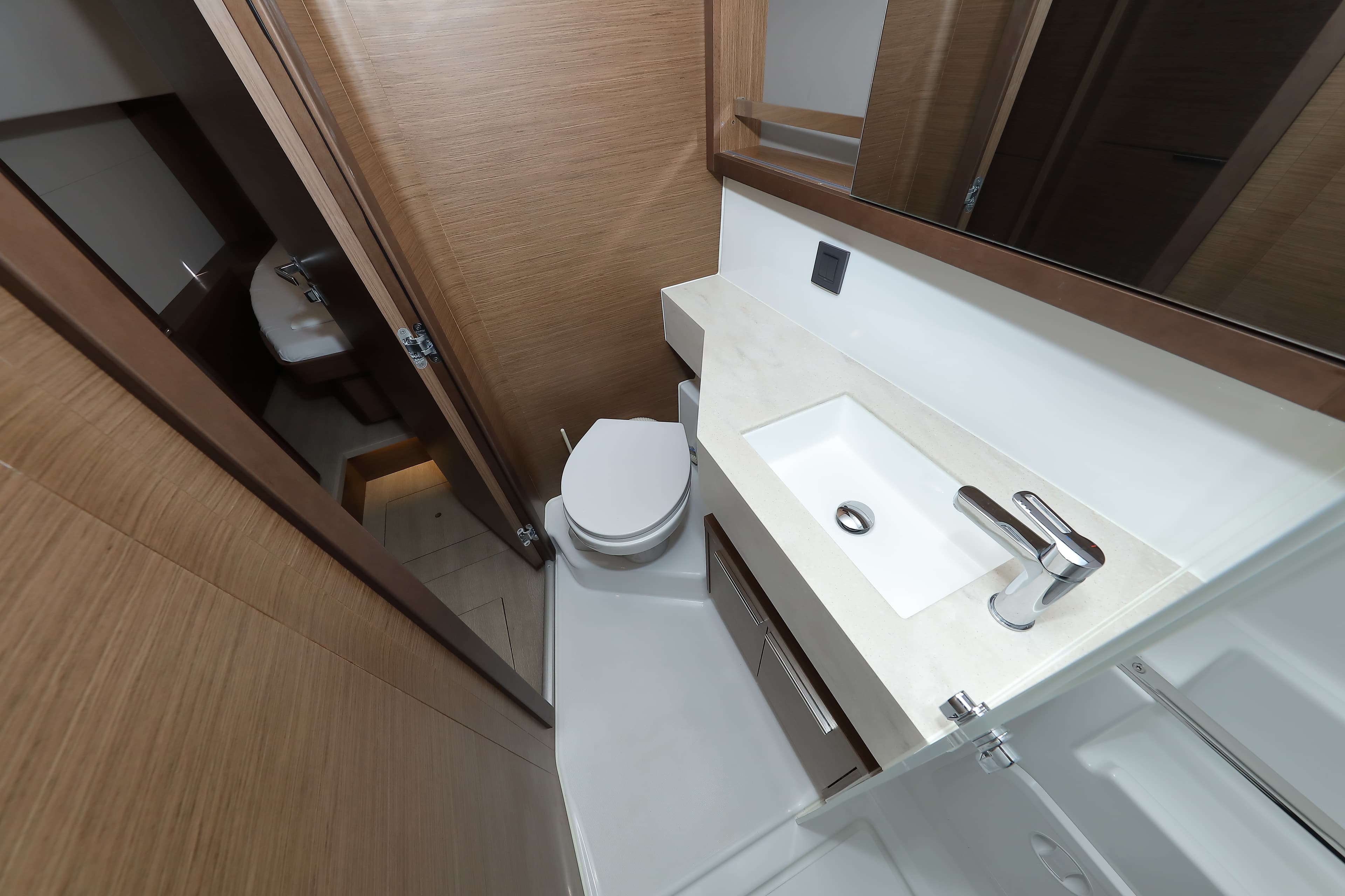 Lagoon 46  - photo 32