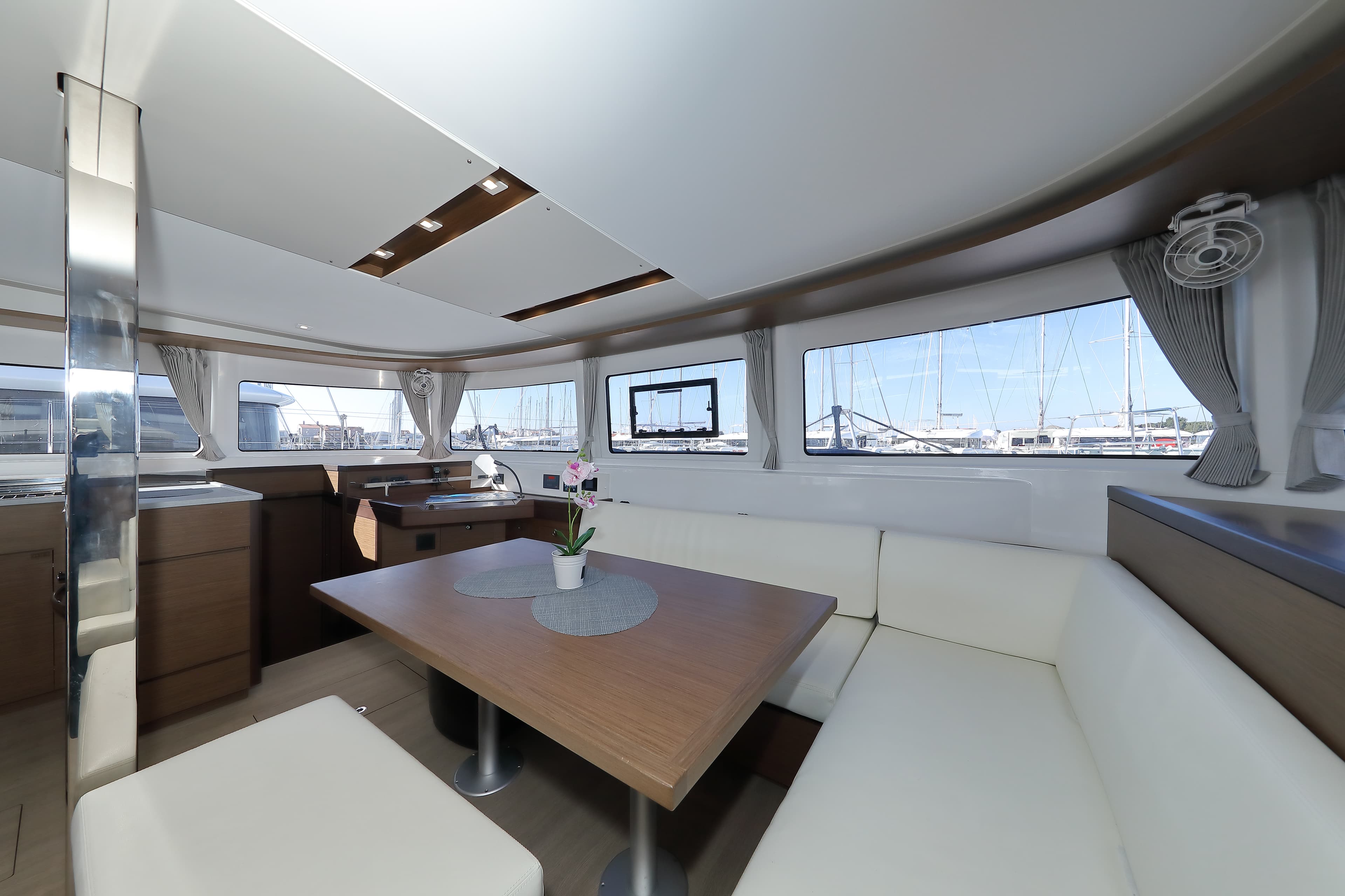 Lagoon 46  - photo 67