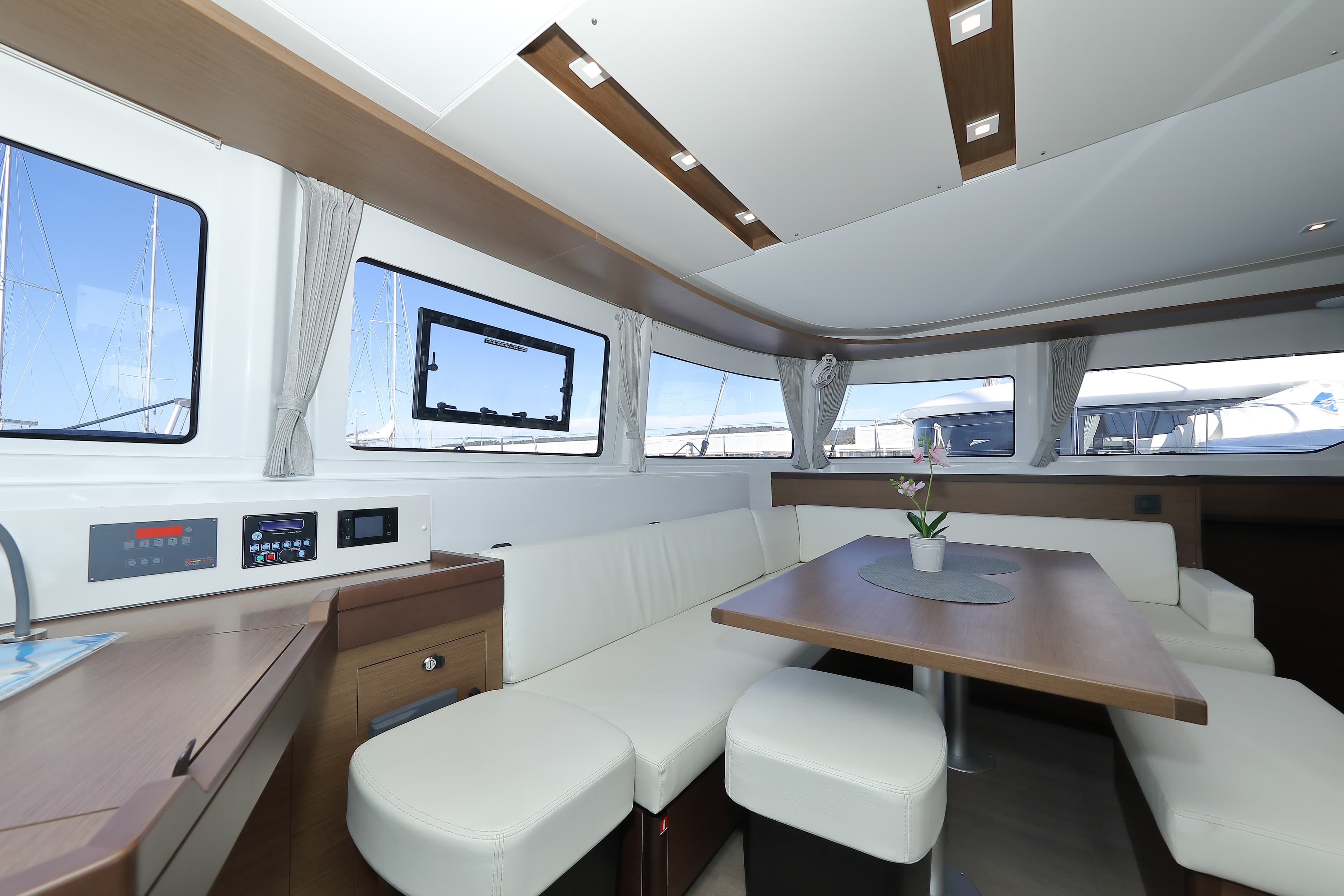 Lagoon 46  - photo 43