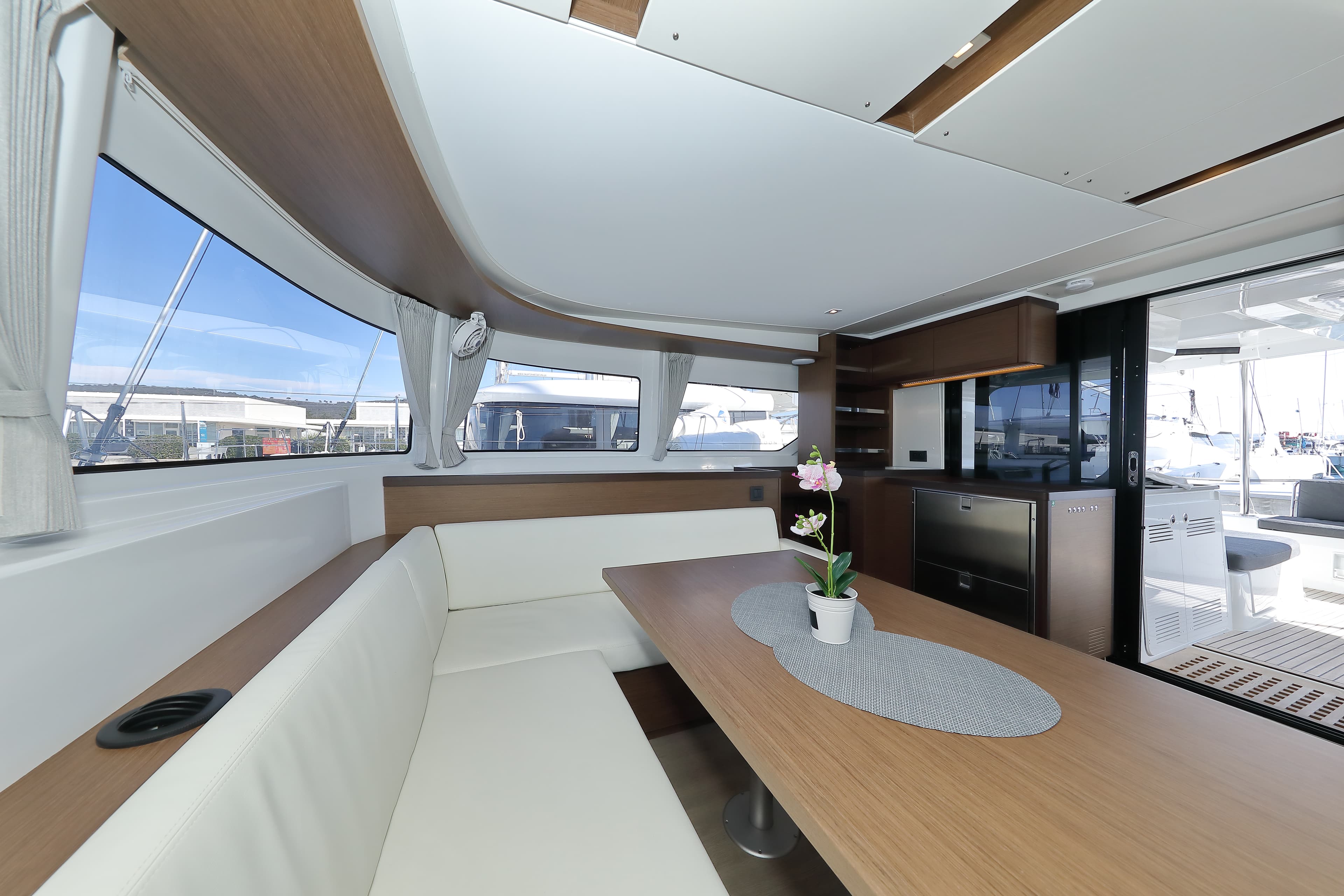 Lagoon 46  - photo 21