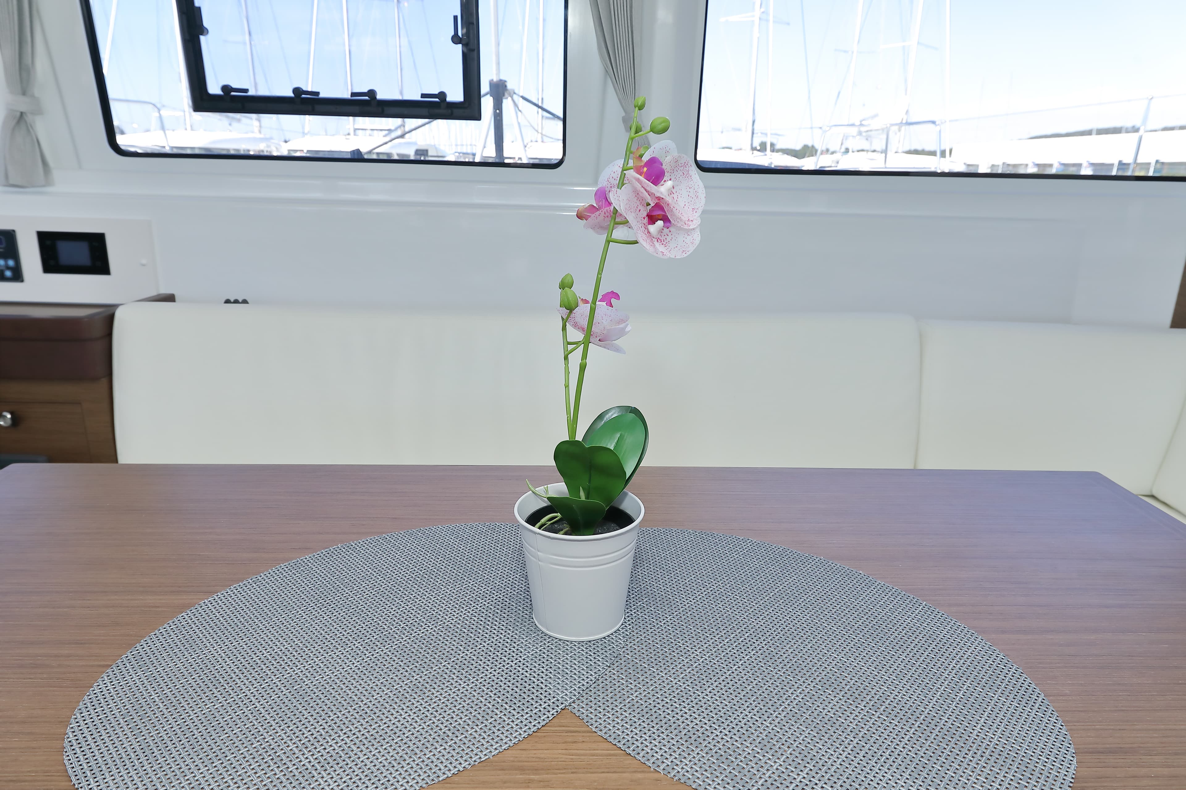 Lagoon 46  - photo 14