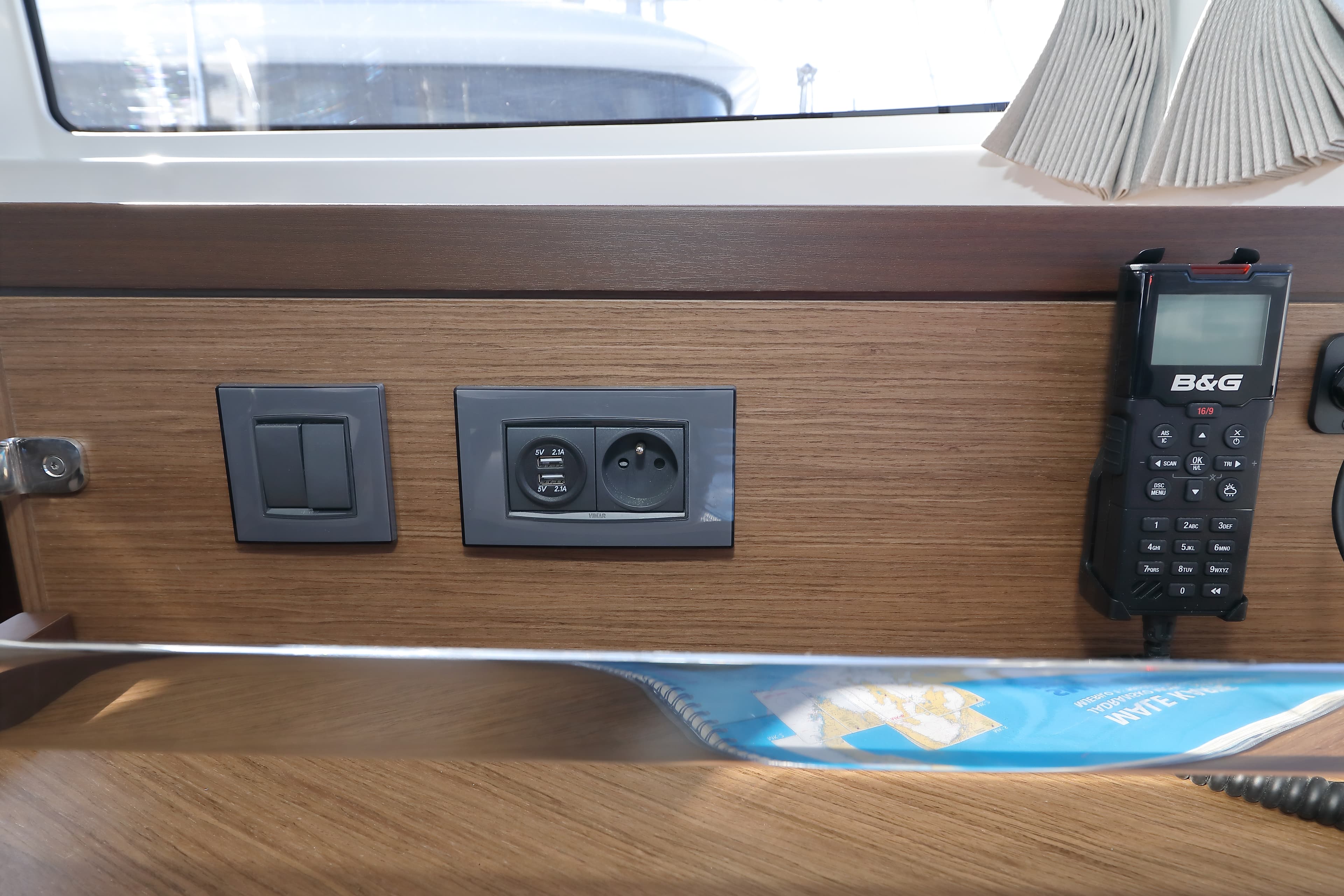 Lagoon 46  - photo 7