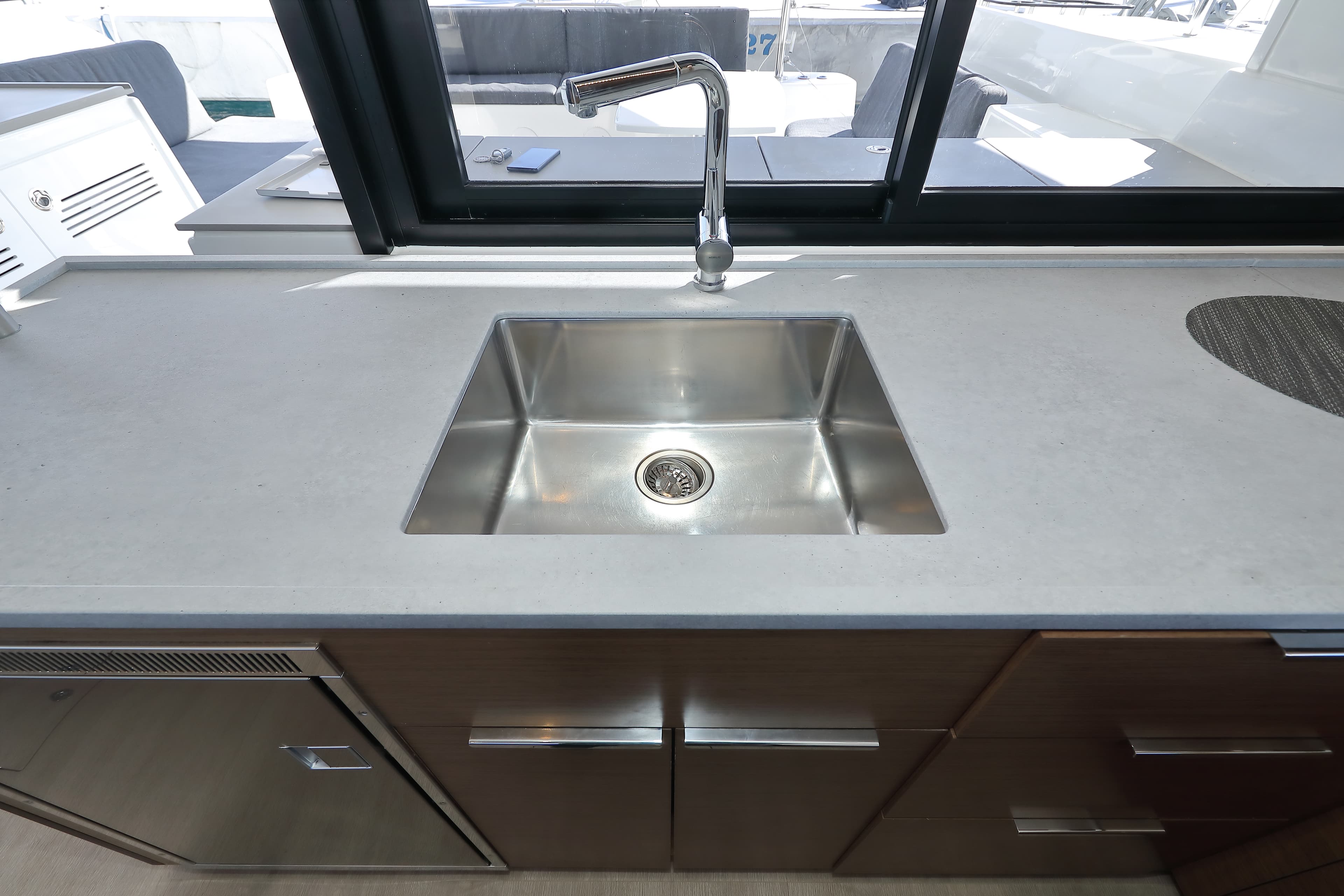 Lagoon 46  - photo 27