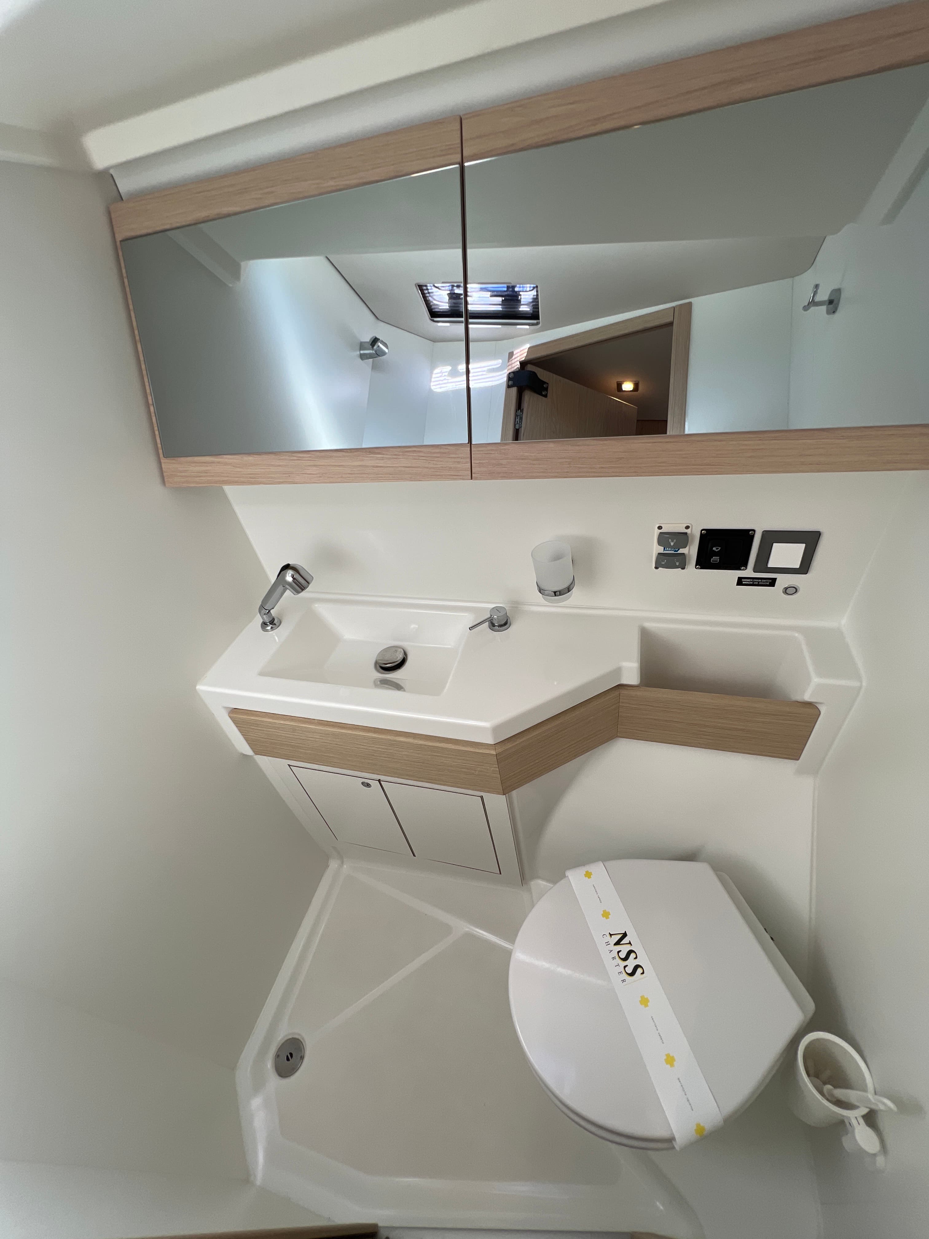 Oceanis 46.1 - photo 30