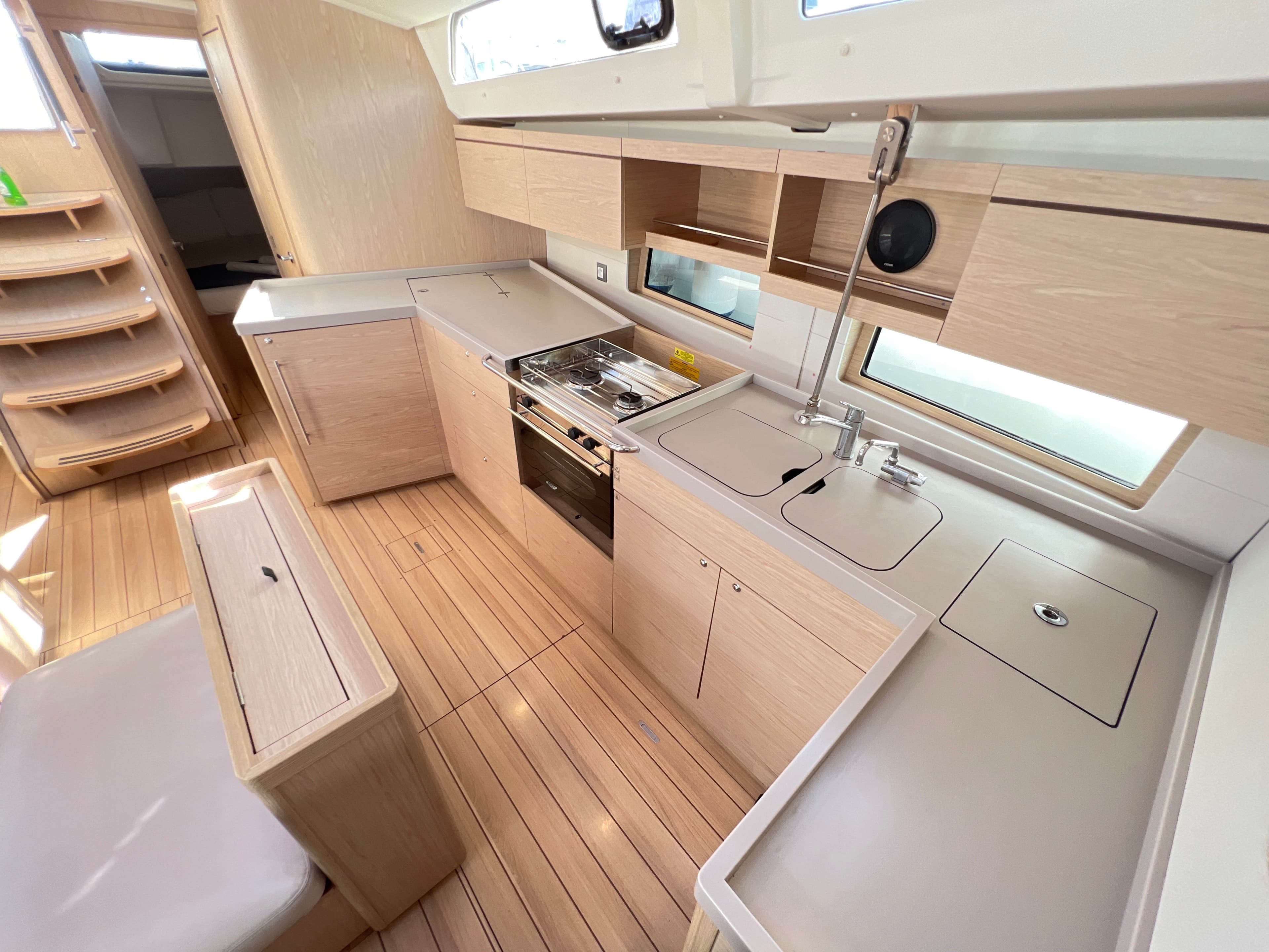 Oceanis 46.1 - photo 9