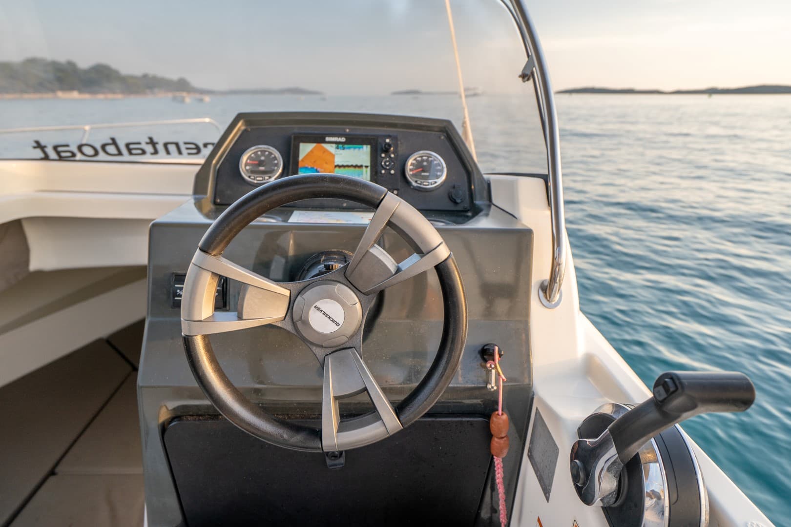 Quicksilver 605 Sundeck - photo 4