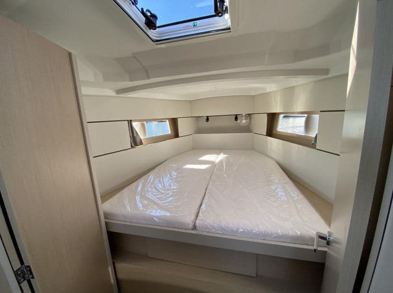 Oceanis 38.1 - photo 20