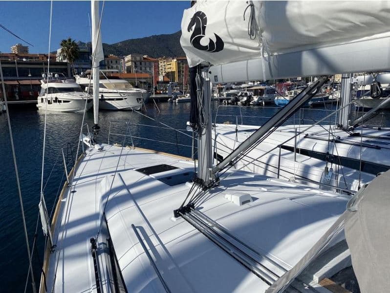 Oceanis 38.1 - photo 10