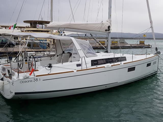 Oceanis 38.1 - photo
