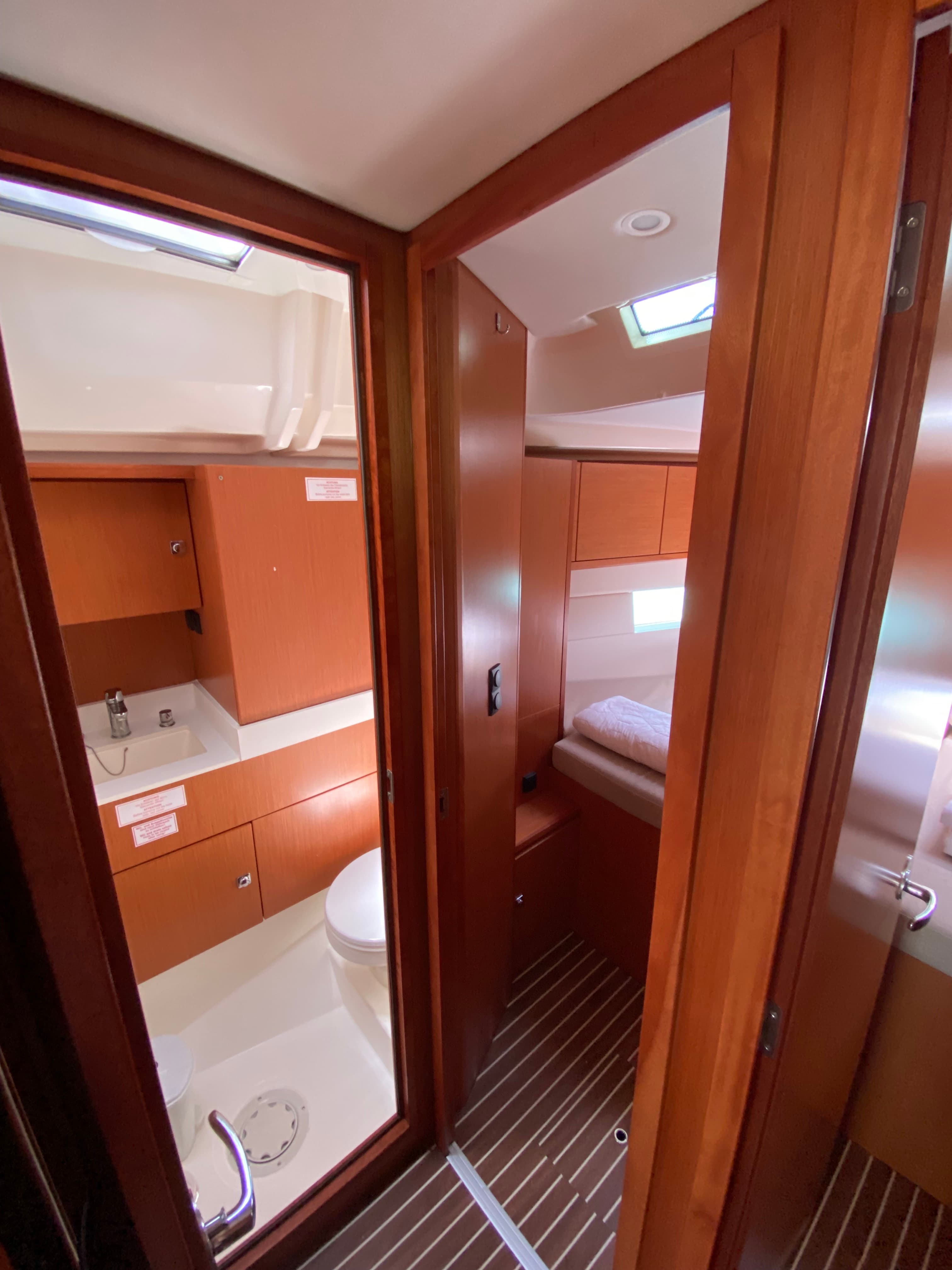 Bavaria C45 - photo 11