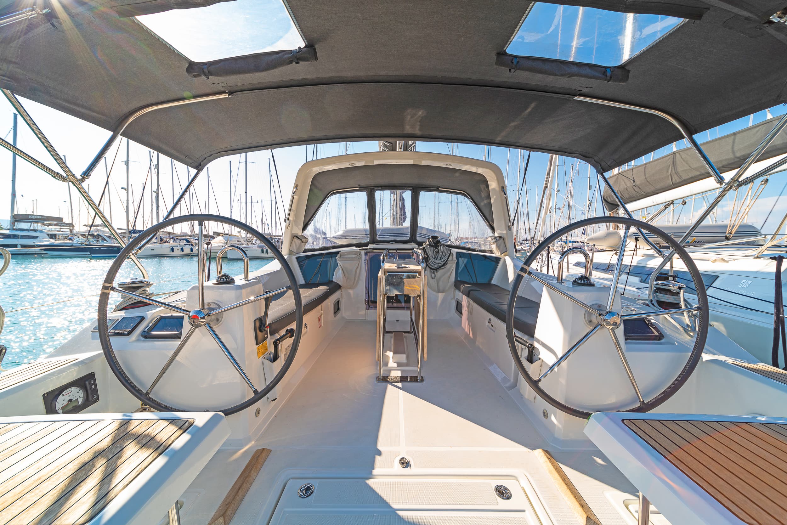 Oceanis 41.1 - photo 15